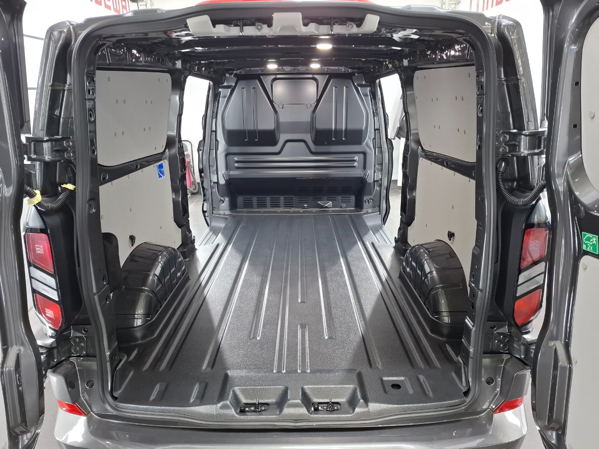 Ford Transit Custom 320 2.0 TDCI L2H1 Limited