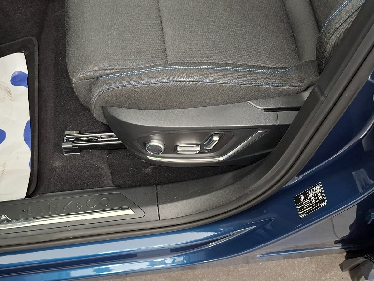 Lynk & CO 01 1.5 PHEV 261CH DCTH 7