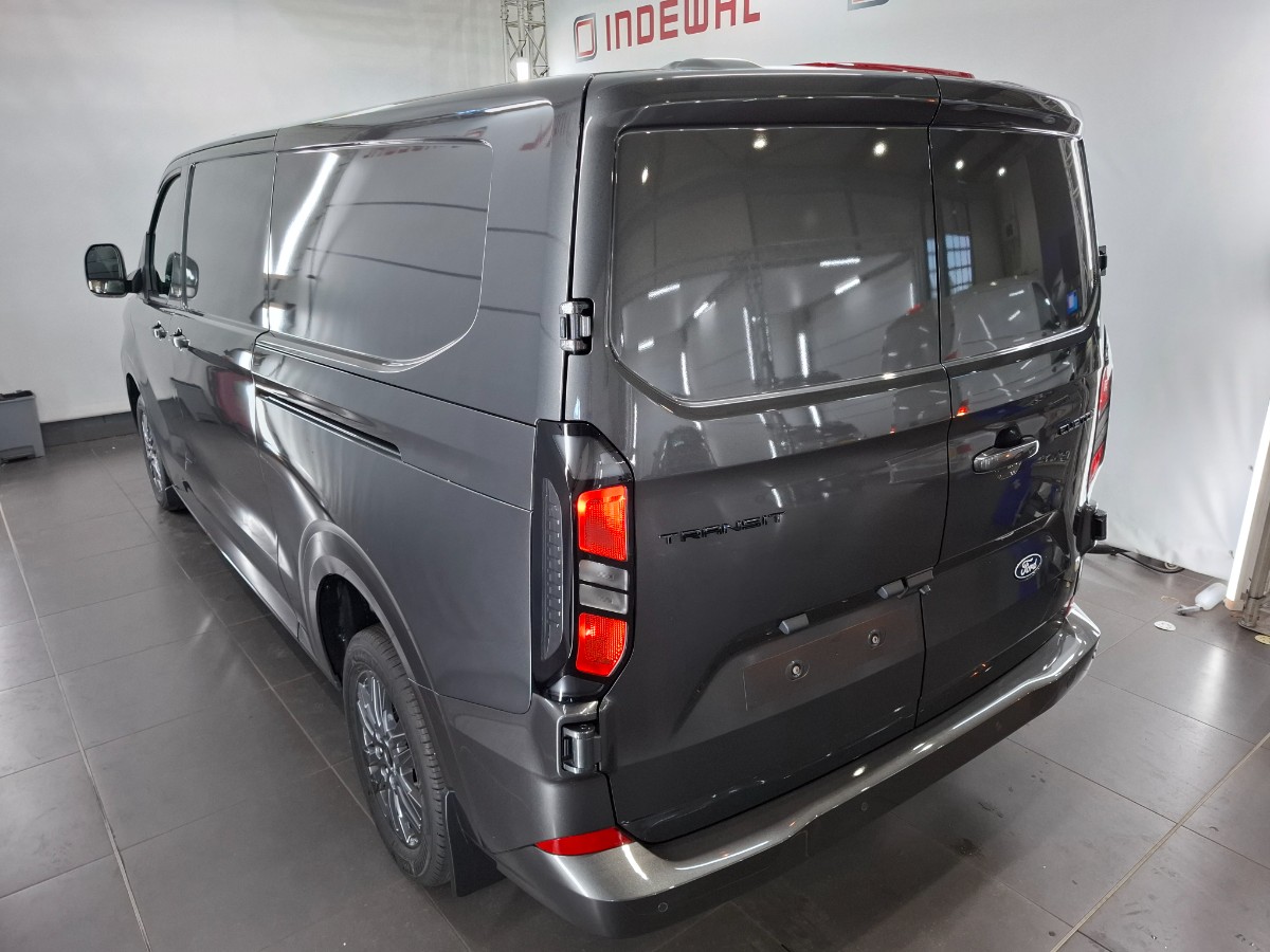 Ford Transit Custom 320 2.0 TDCI L2H1 Limited