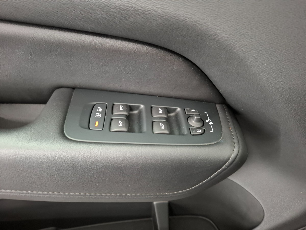 Volvo XC60 2.0 T6 Recharge AWD Plus Dark Long Range |H&K|Dodehoek|Pano|