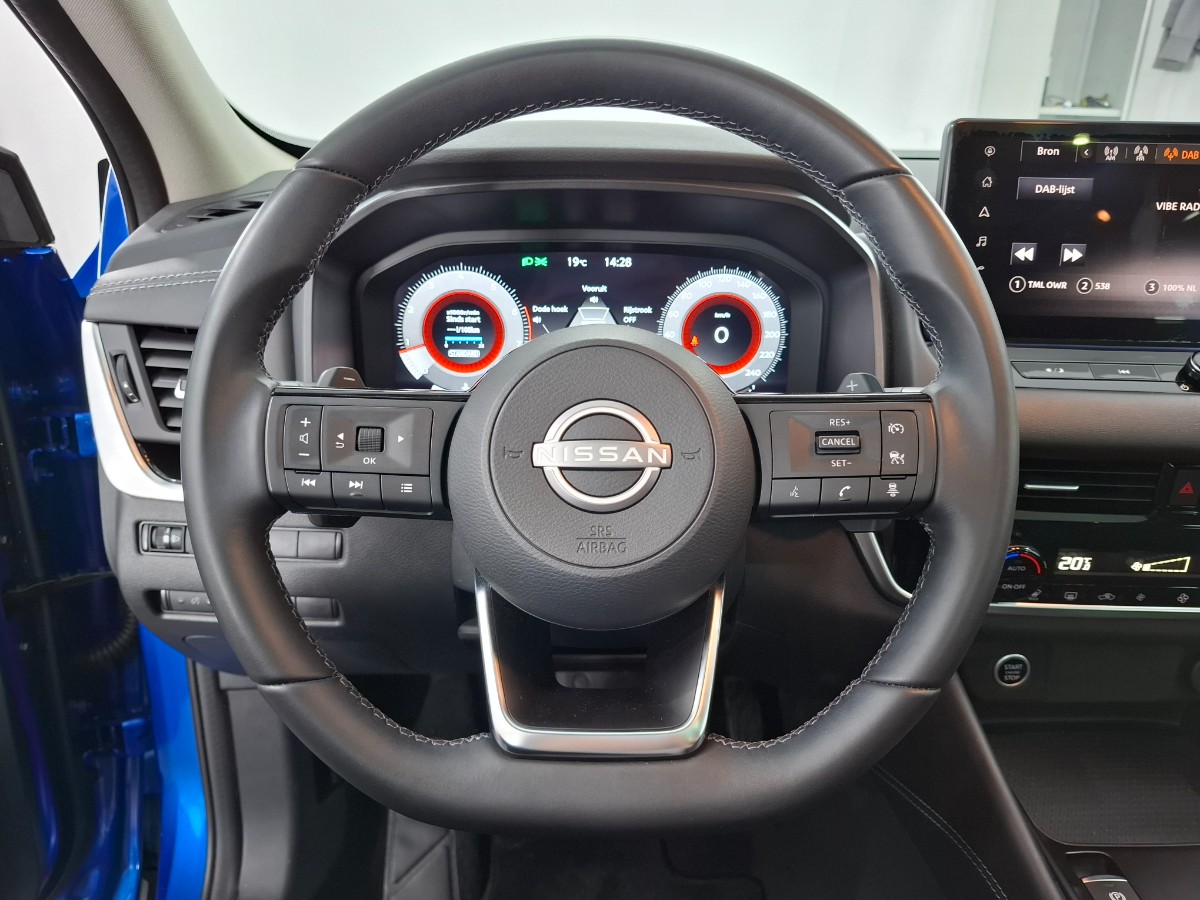 Nissan Qashqai 1.3 MHEV Xtronic Business Premium
