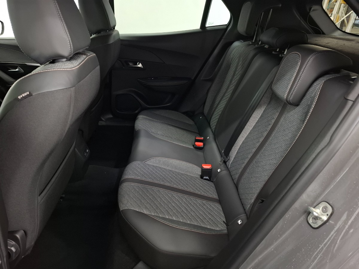 Peugeot 2008 1.2 PureTech 100 Allure