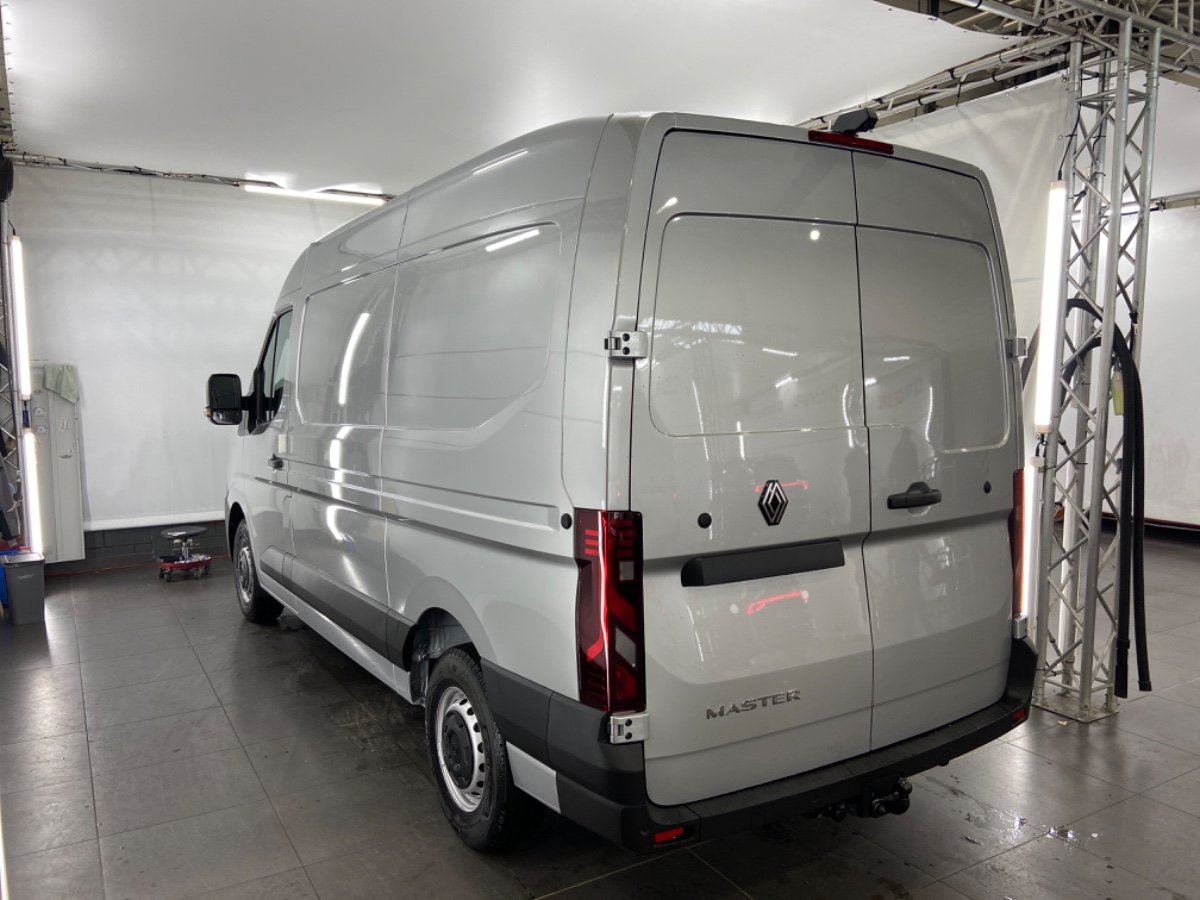 Renault Master L2H2 T35 Blue dCi 130 E06e advance – Gris Etoile