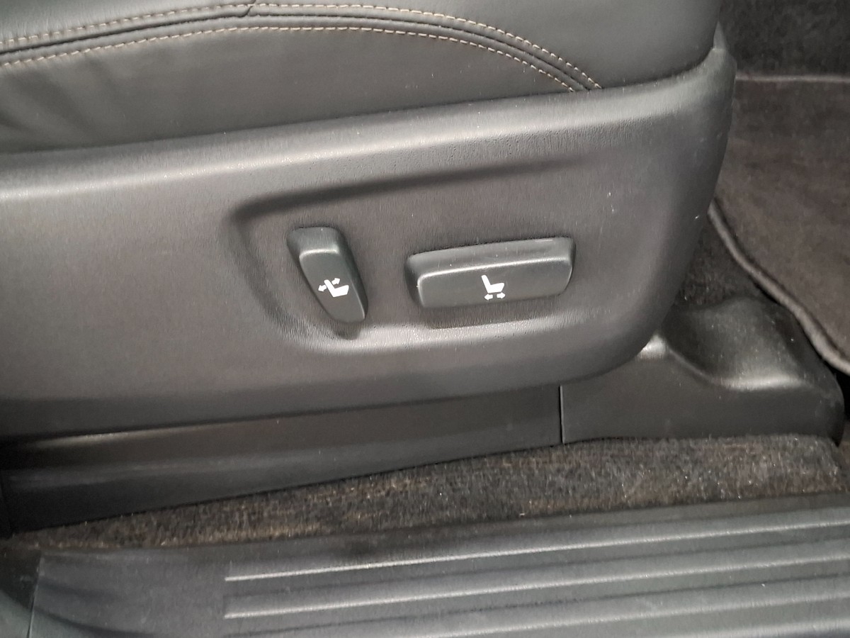 Toyota Land Cruiser 2.8 D-4D-F Professional Van | AVS Luchtvering | ACC | Stoelventilatie | Memory | 360 camera | JBL Audio
