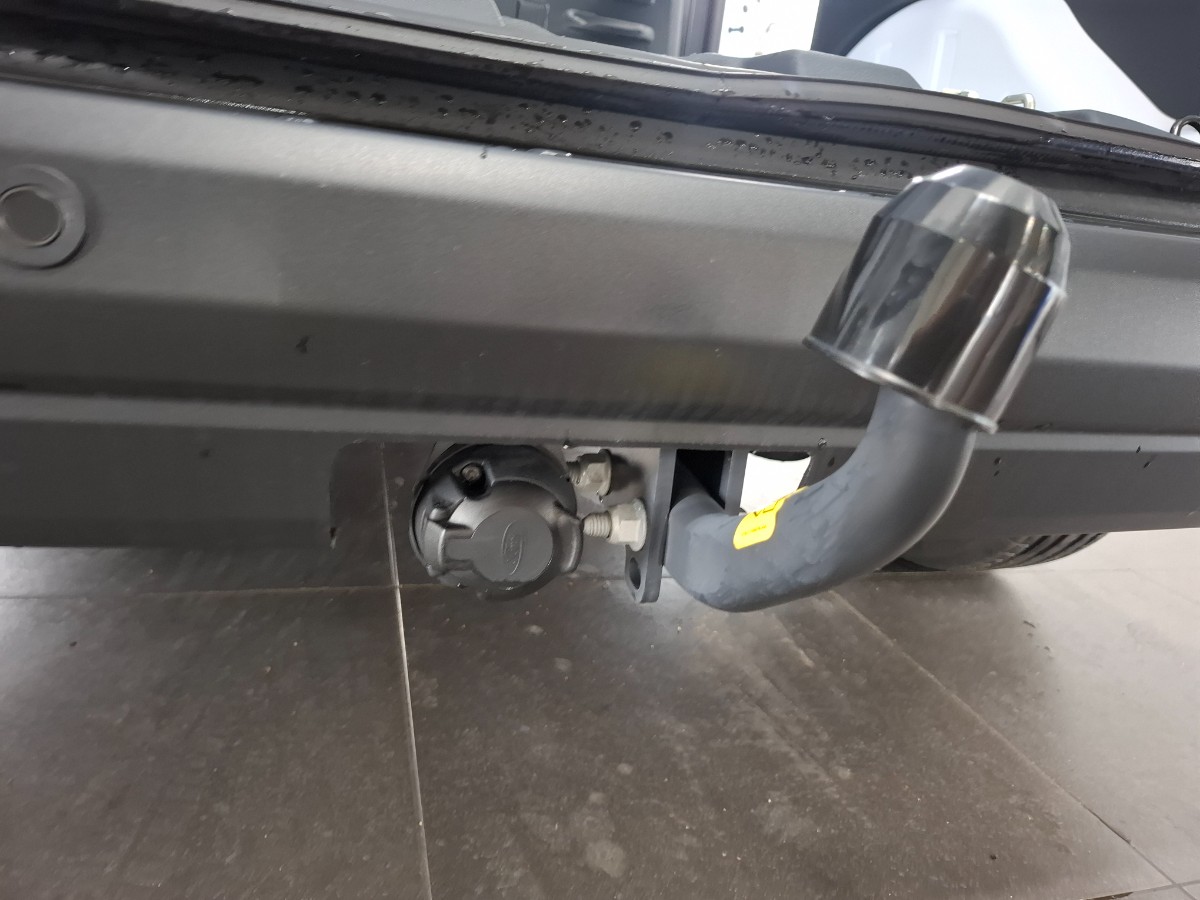 Ford Transit Courier 1.5L ECOBLUE 100PK TREND 16 IN. LICHTMETALEN VELGEN, 10-SPAAK0S , LED LAADRUIMTEVERLICHTING , LED DAGRIJVERLICHTING , PARKING PACK , TREKHAAK BPM VRIJ