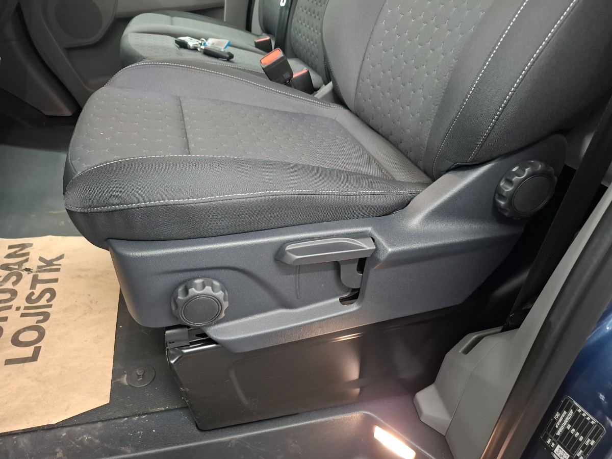 Ford Transit Custom 320 2.0 TDCI L2H1 Limited
