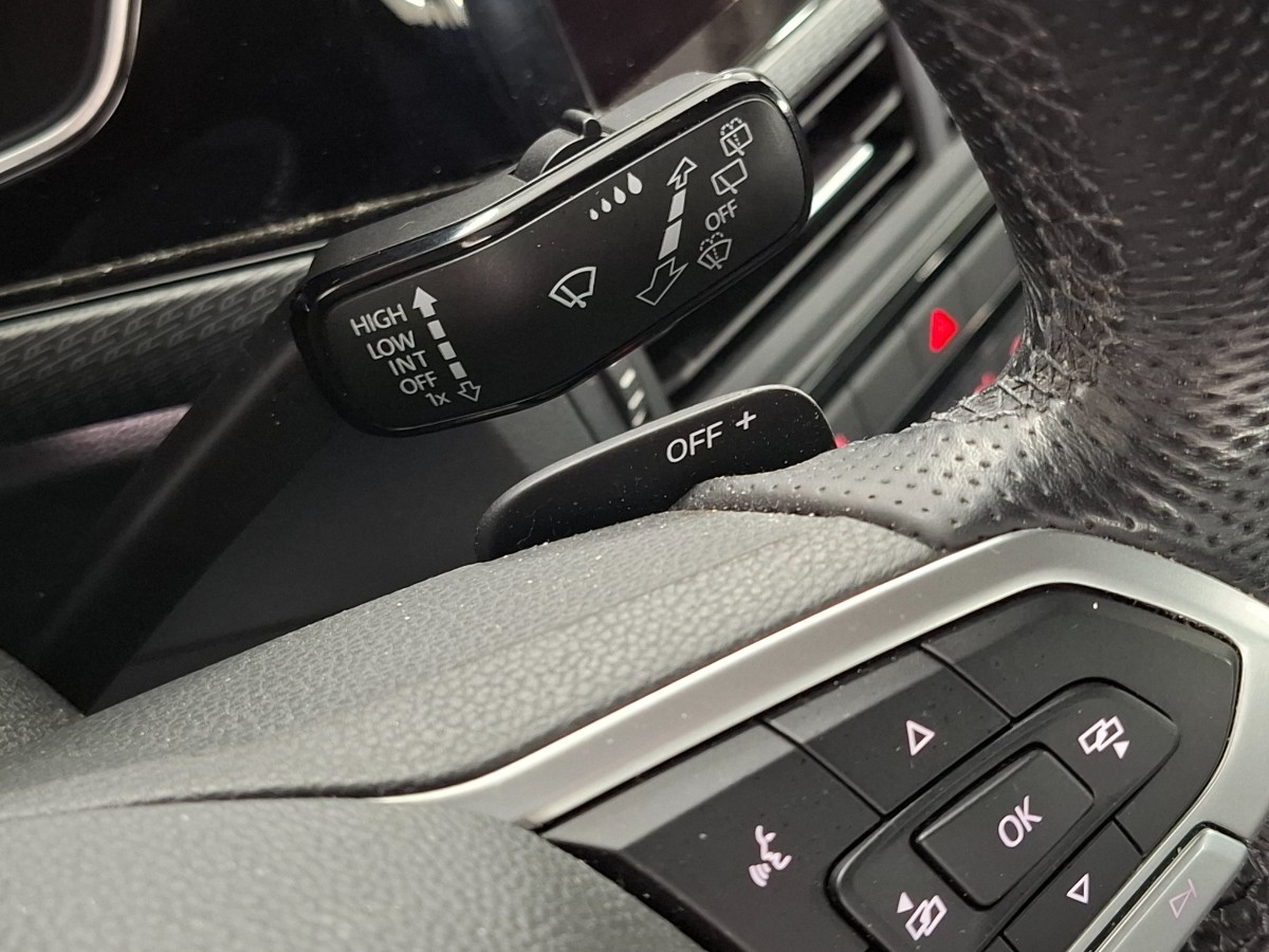 Volkswagen T-Cross 1.0 TSI Style Business R