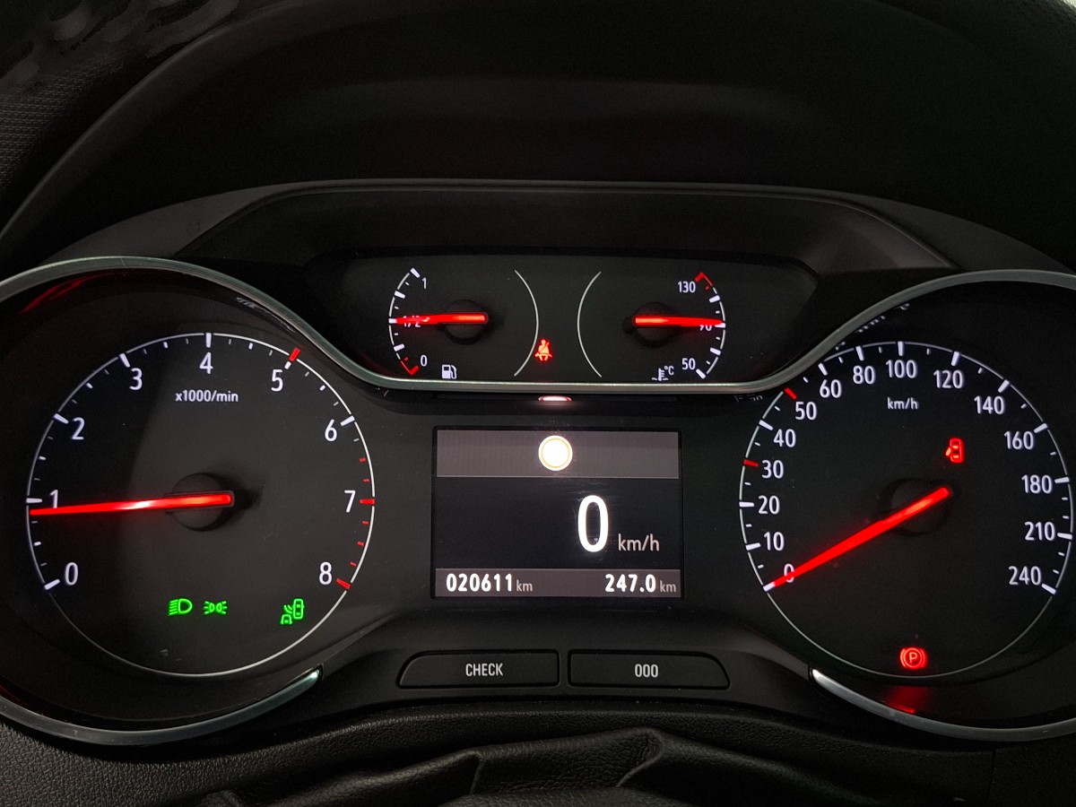 Opel Crossland X 1.2 Turbo Elegance
