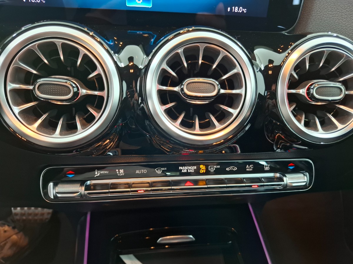 Mercedes-Benz GLA-klasse 250 e Business Solution AMG Sfeerverlichting Trekhaak 360 Cam