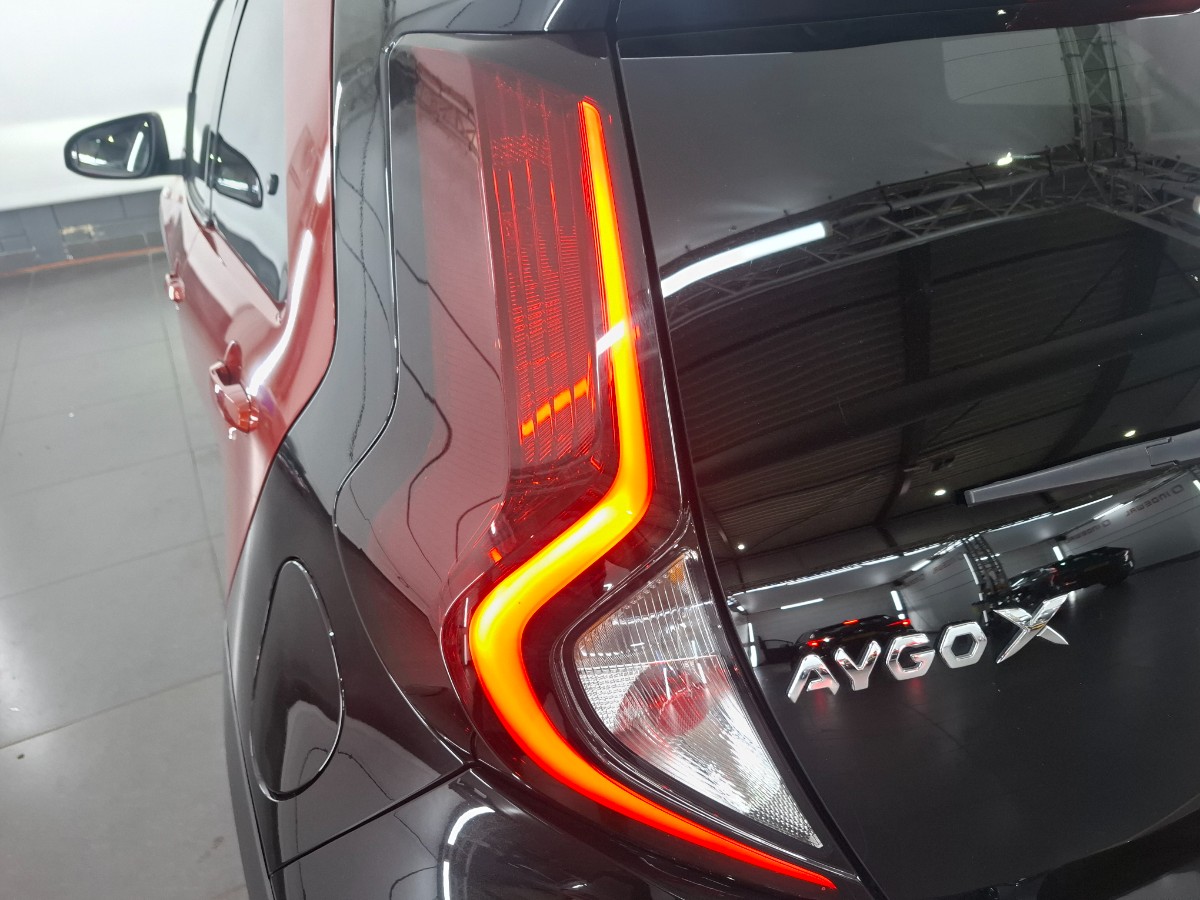 Toyota Aygo X 1.0 VVT-i S-CVT Envy