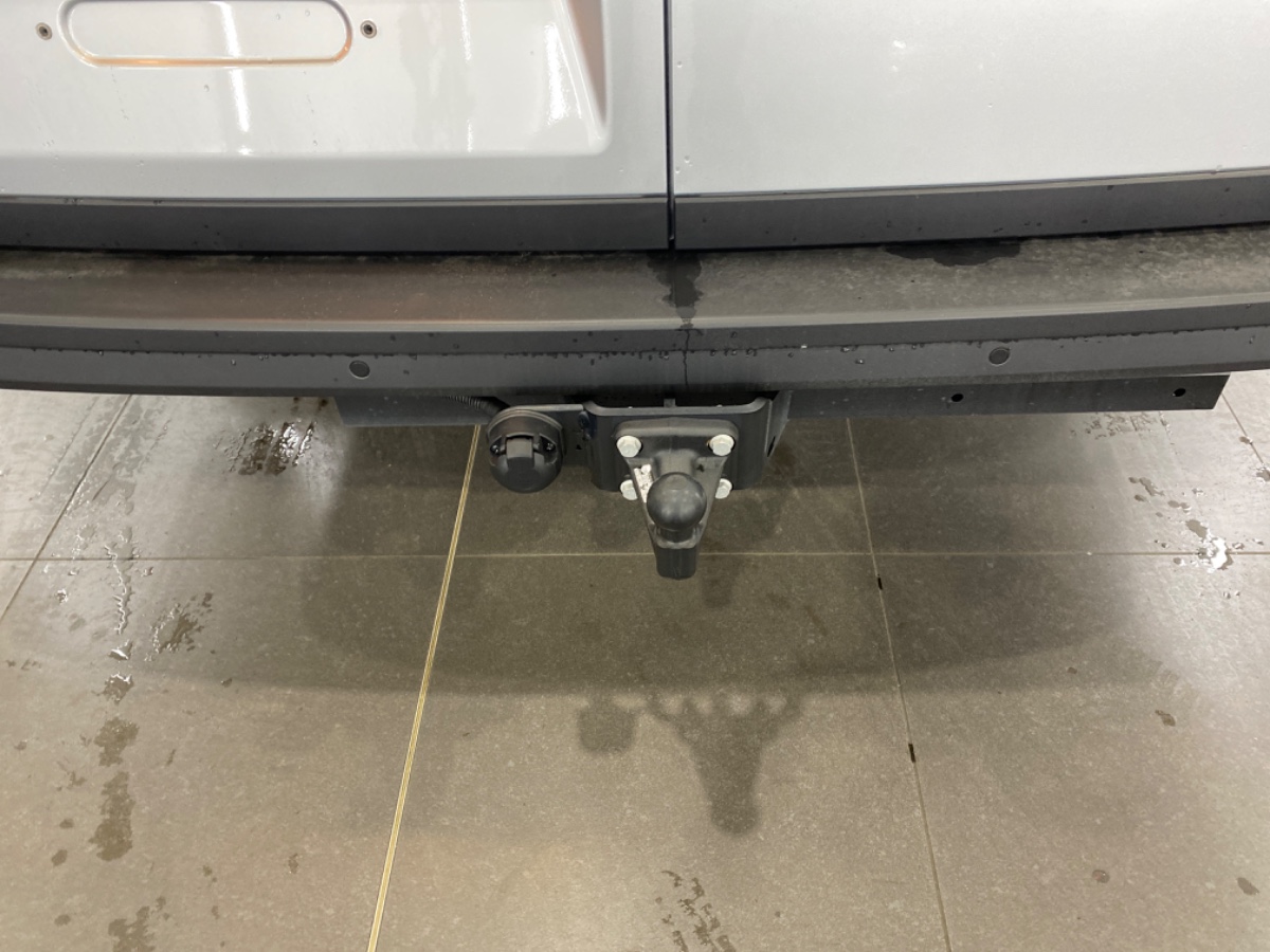 MAN TGE 5.160 L3H3 RWD Dubb. Lucht AUT8 | Reflex silver | Climatronic | Assist pak | Comfortpak. Plus | Bsn Navi | Licht Zicht (LED) | Trekhaak 3,5t | Adaptive Cruise | Schuifdeur links