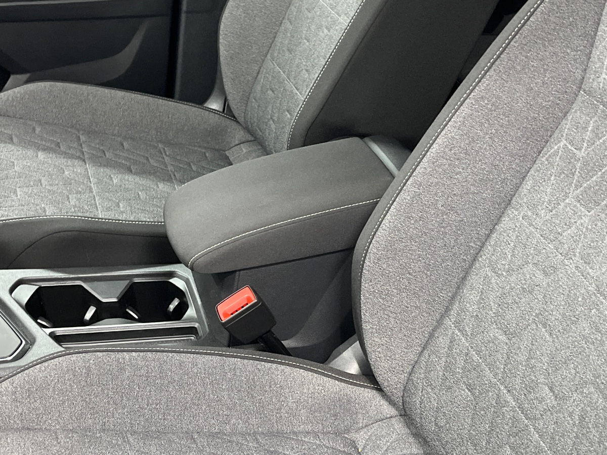Volkswagen Tiguan Allspace 1.5 TSI Life Business 7p. |Pano|Trekhaak|ACC|Stoelverwarming|