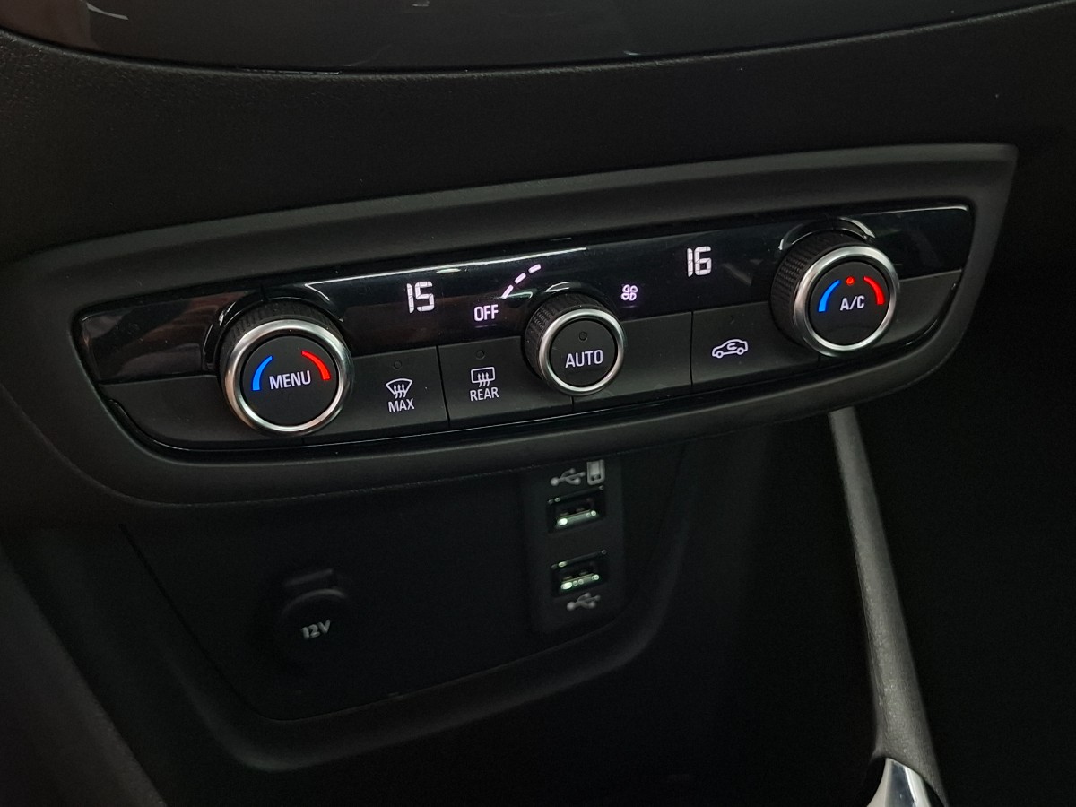 Opel Crossland X 1.2 Turbo Elegance