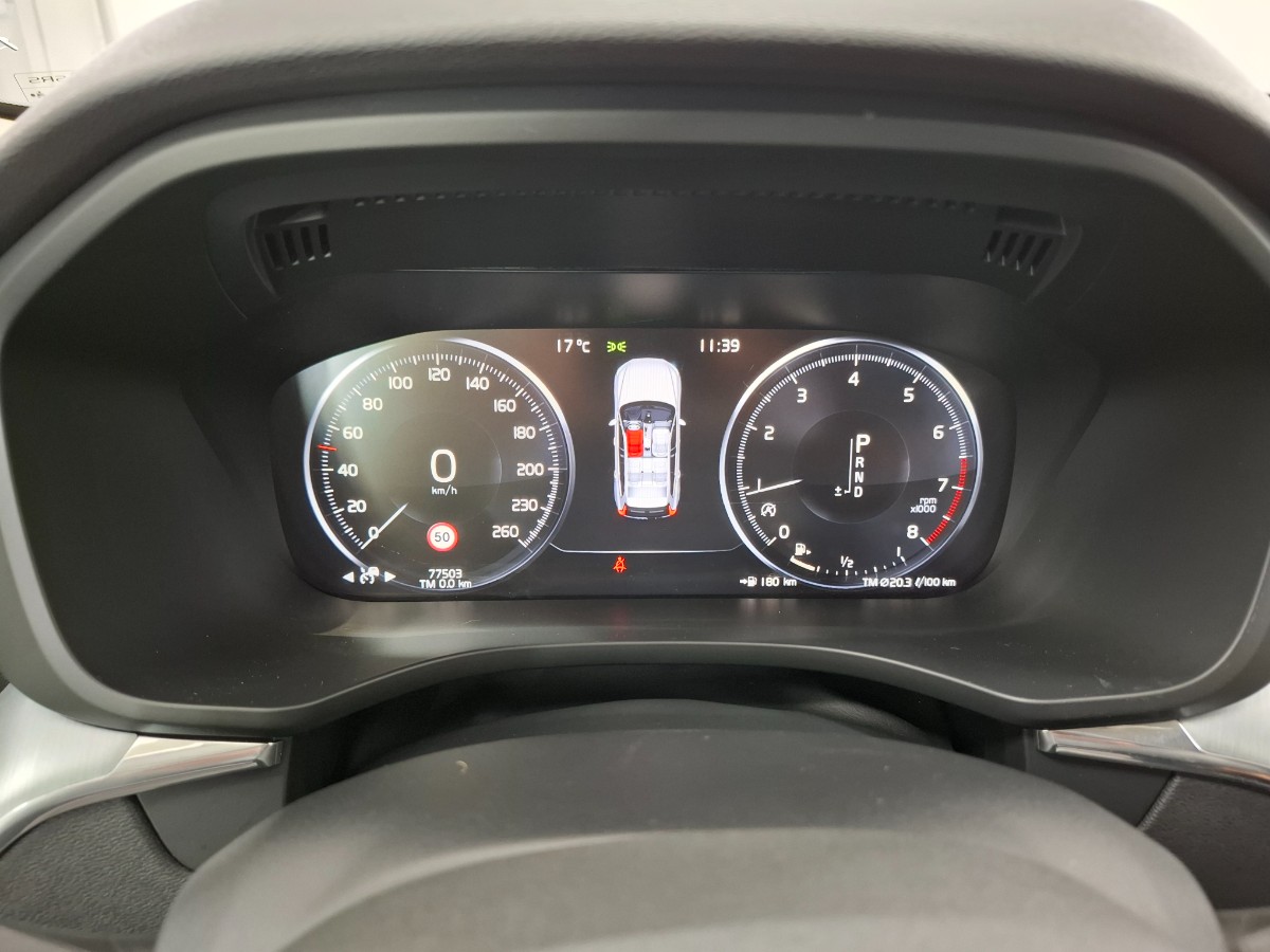 Volvo XC60 2.0 T5 Momentum
