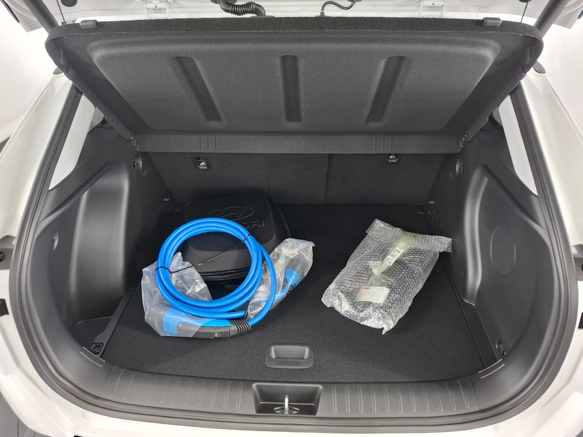 Hyundai Kona Premium 65.4 kWH