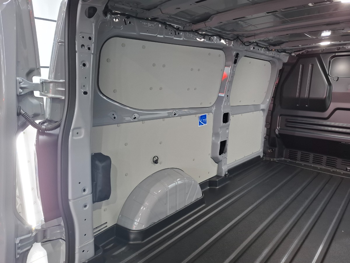 Ford Transit Custom 320 2.0 TDCI L2H1 Limited