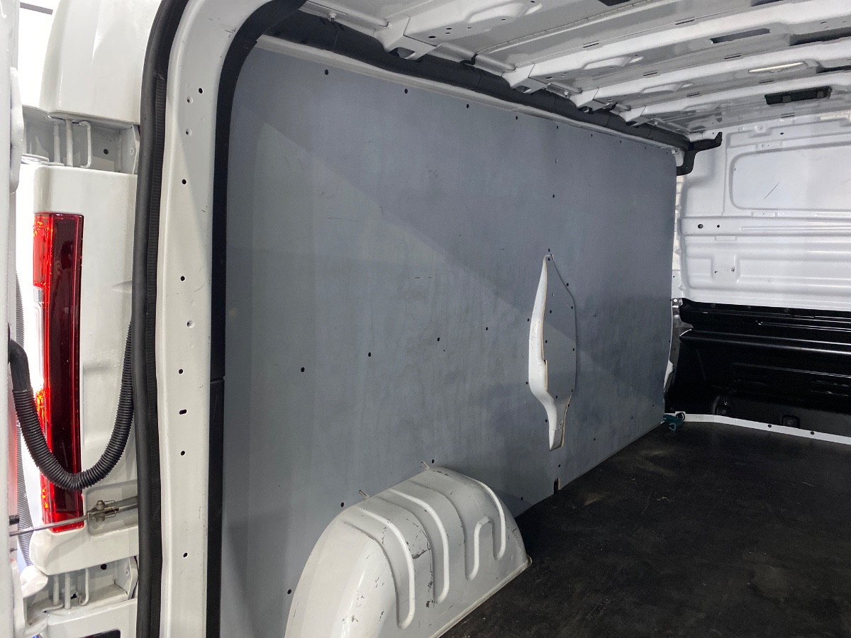 Renault Trafic 2.0 dCi 130 T30 L2H1 Luxe