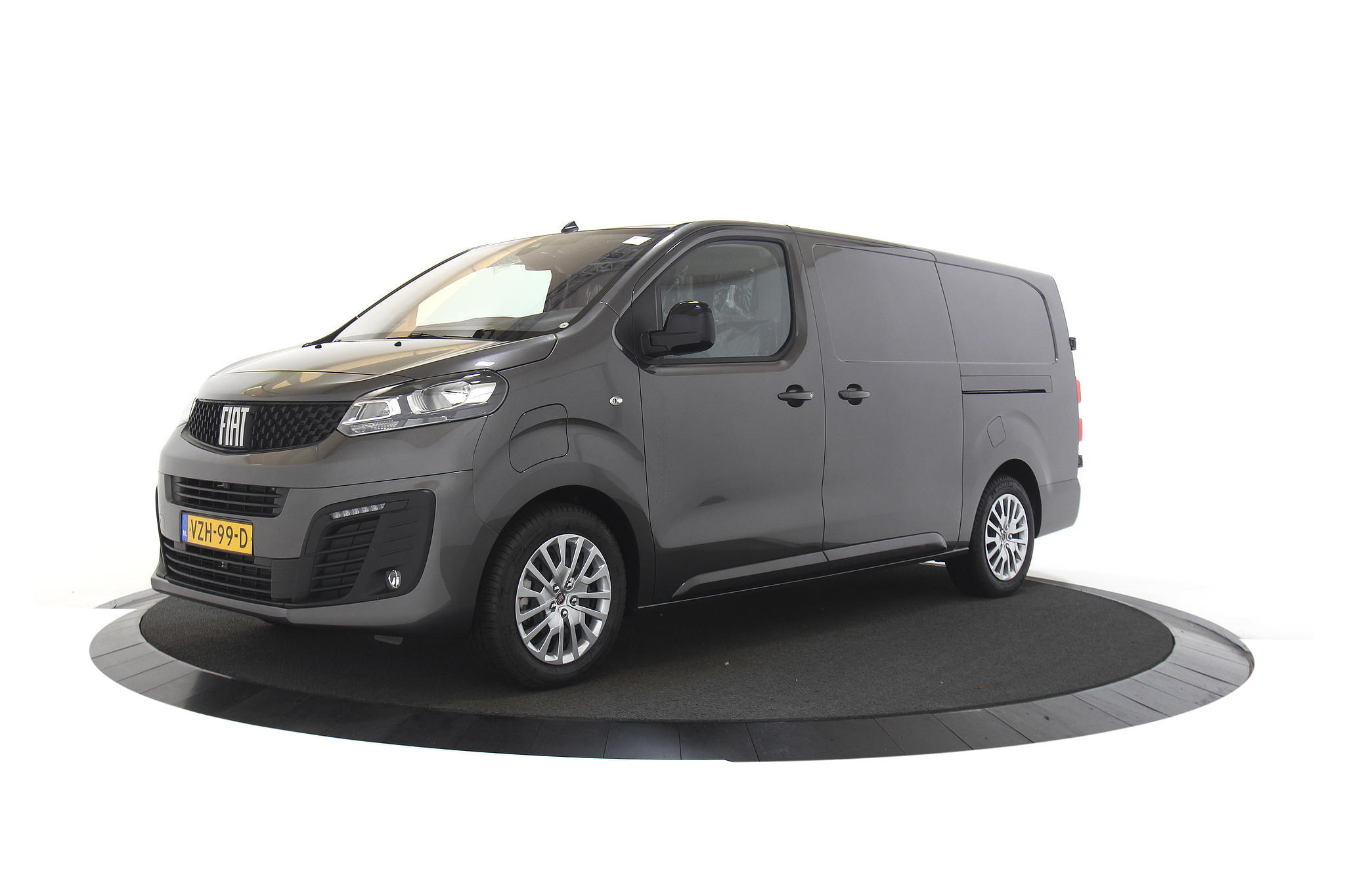 Fiat e-Scudo L3H1 75 kWh | 2xSD | Bumpers in kleur | MF-stuur