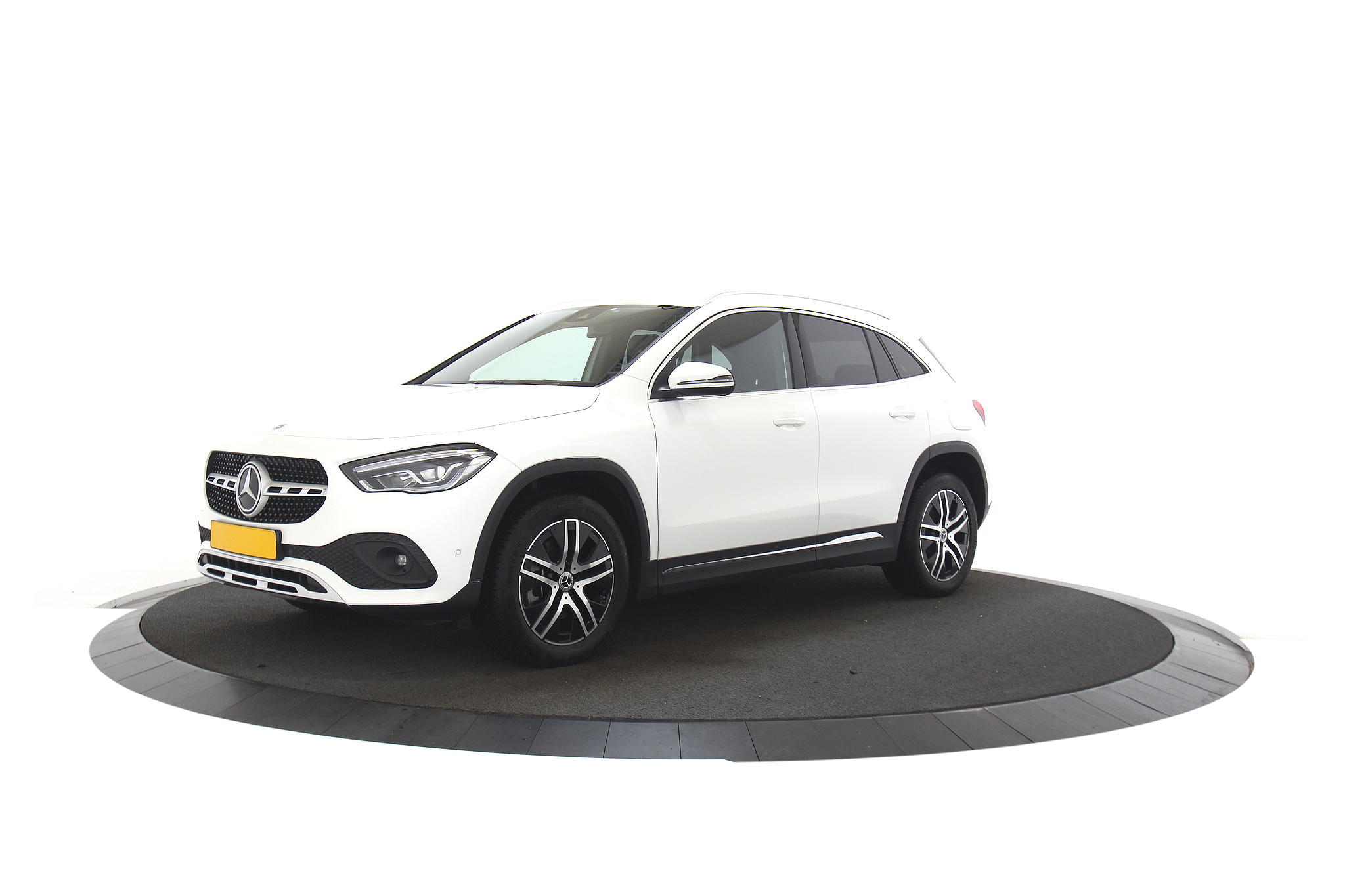 Mercedes-Benz GLA-Klasse 250e Business Line