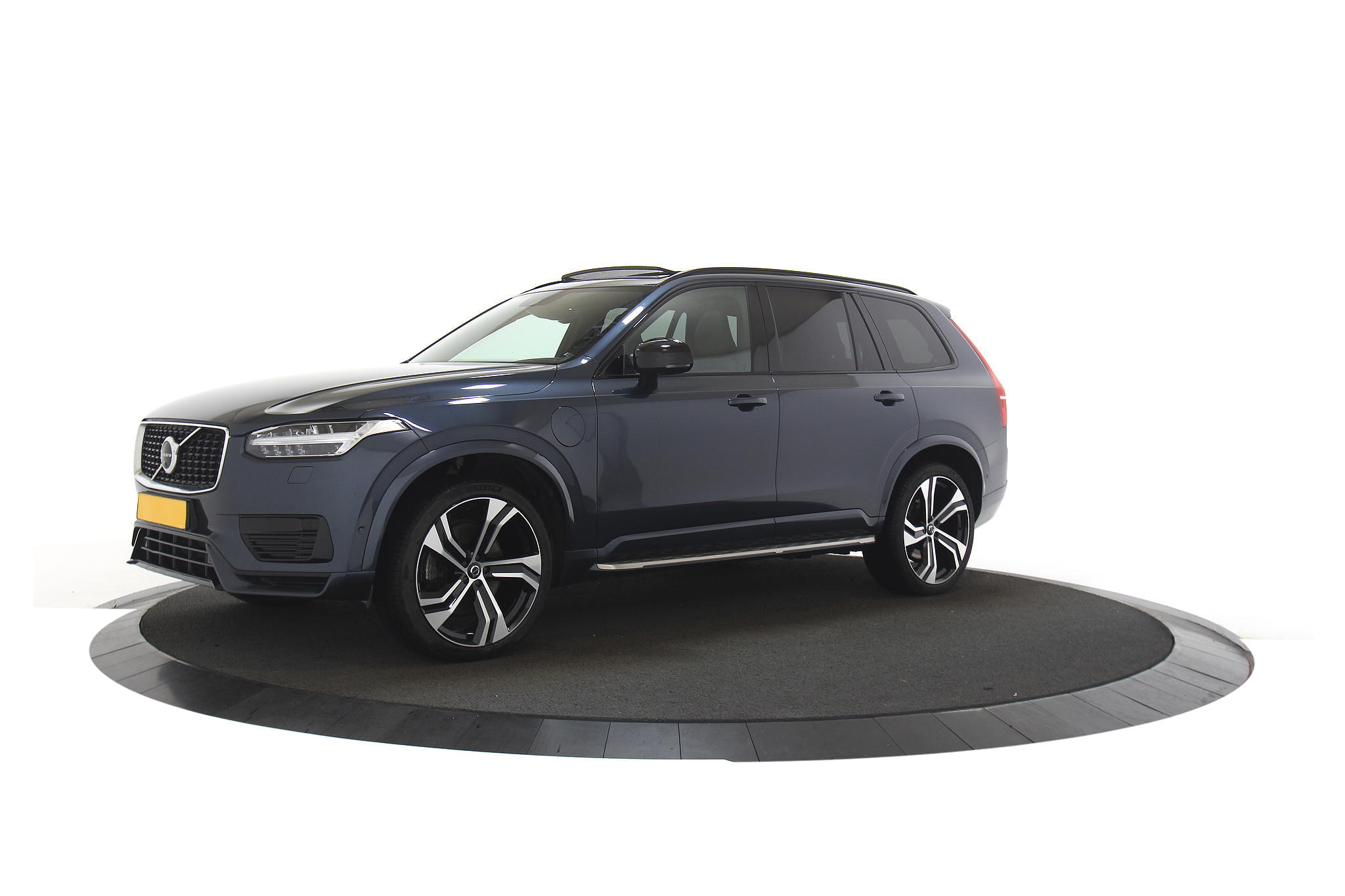 Volvo XC90 2.0 T8 Recharge AWD R-Design |Pano|Stoelverwarming|