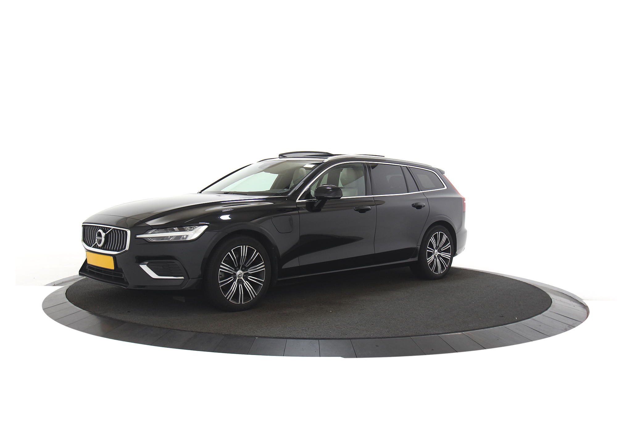 Volvo V60 2.0 T8 Recharge Inscription |Pano|HUD|Memory|ACC|