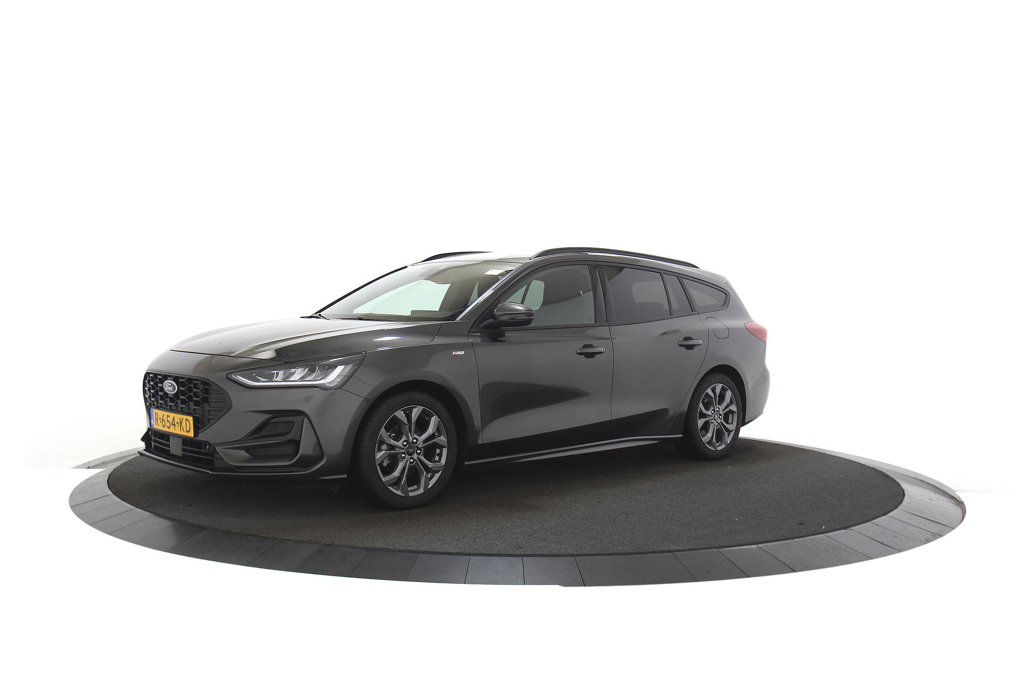 Ford Focus Wagon 1.0 EcoBoost Hybrid ST Line X nieuw type intrieur