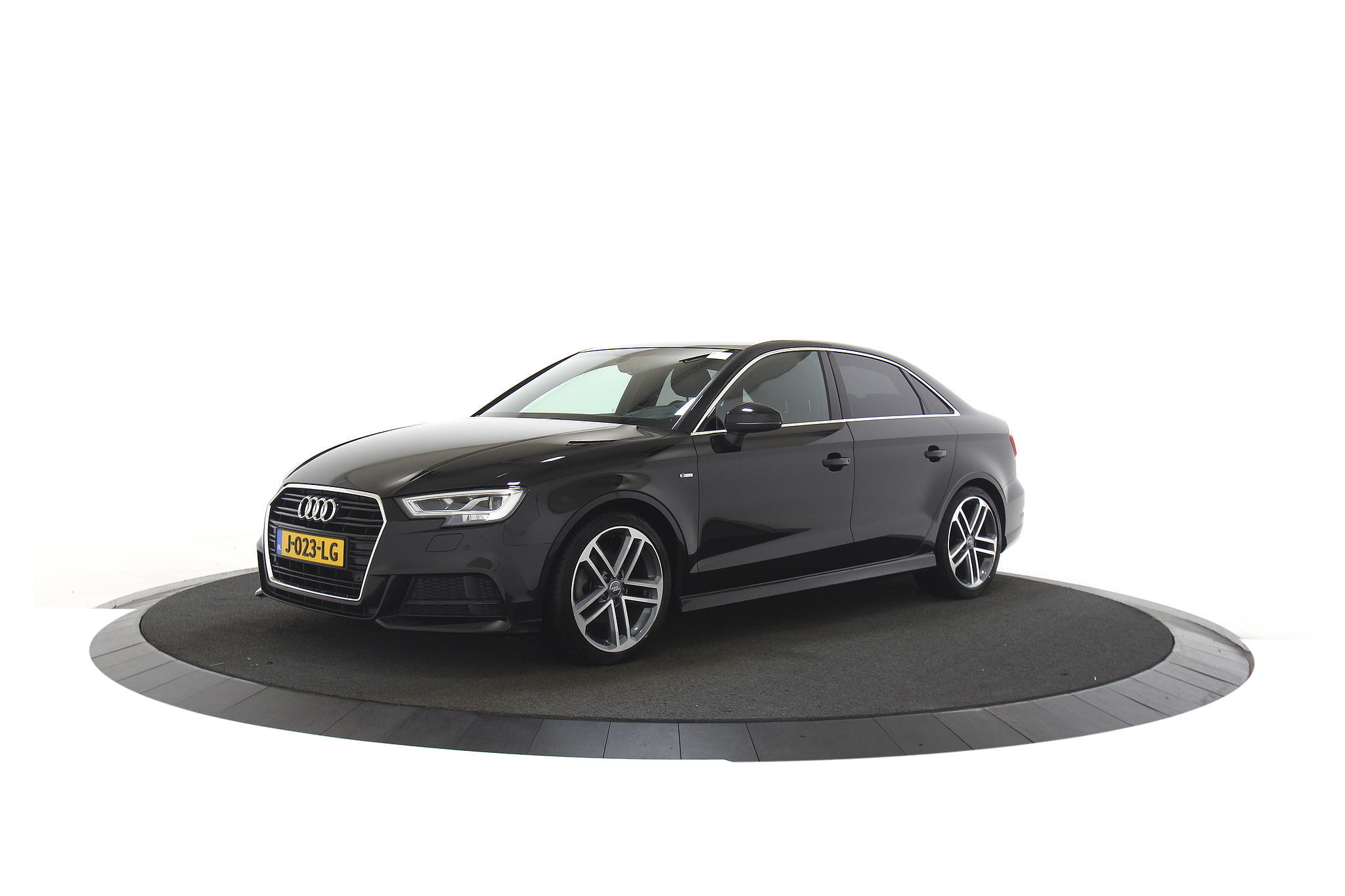 Audi A3 Limousine 35 TFSI CoD Advance Sport