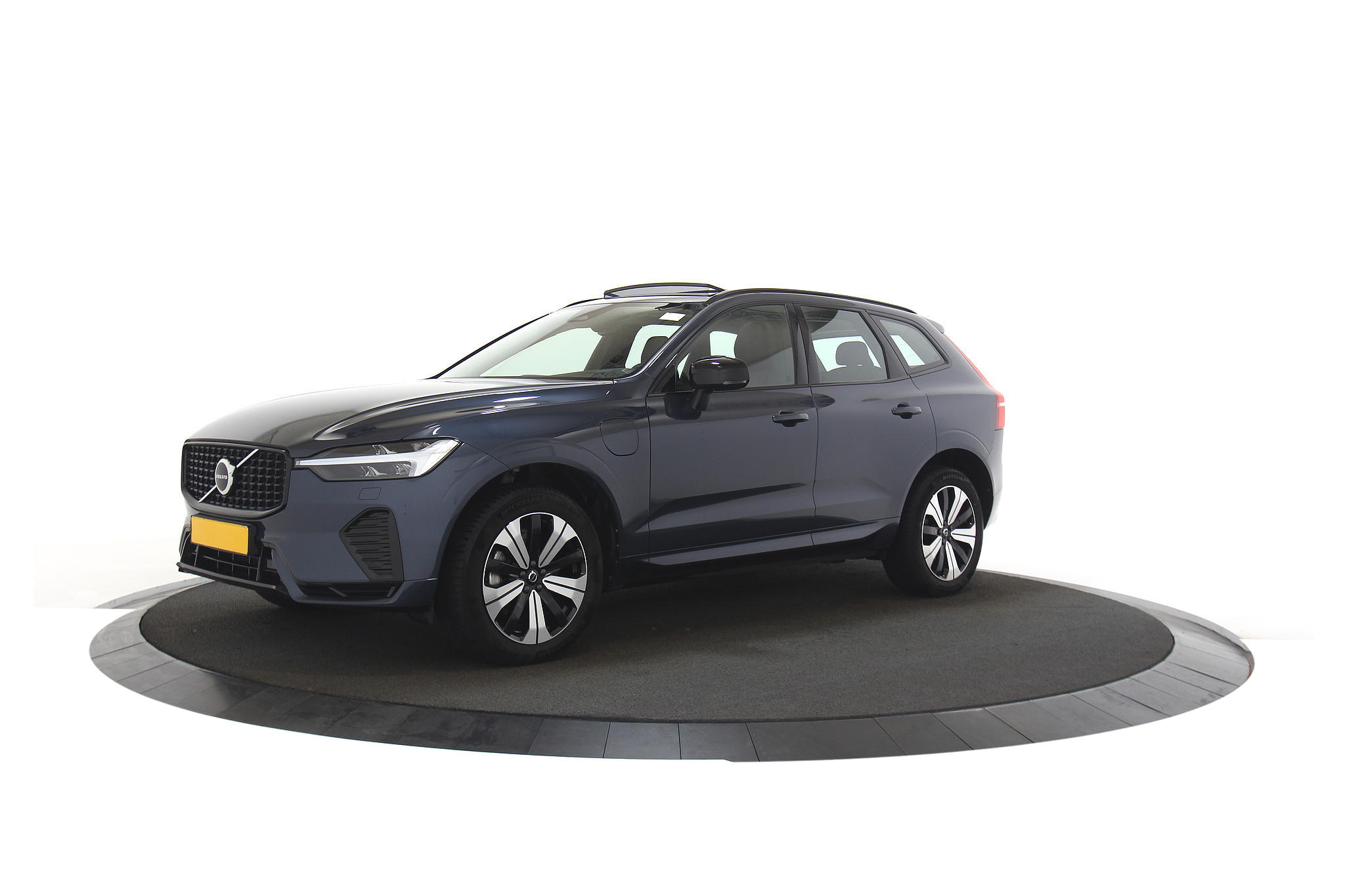 Volvo XC60 2.0 T6 Recharge LongRange Plus Dark |Pano|