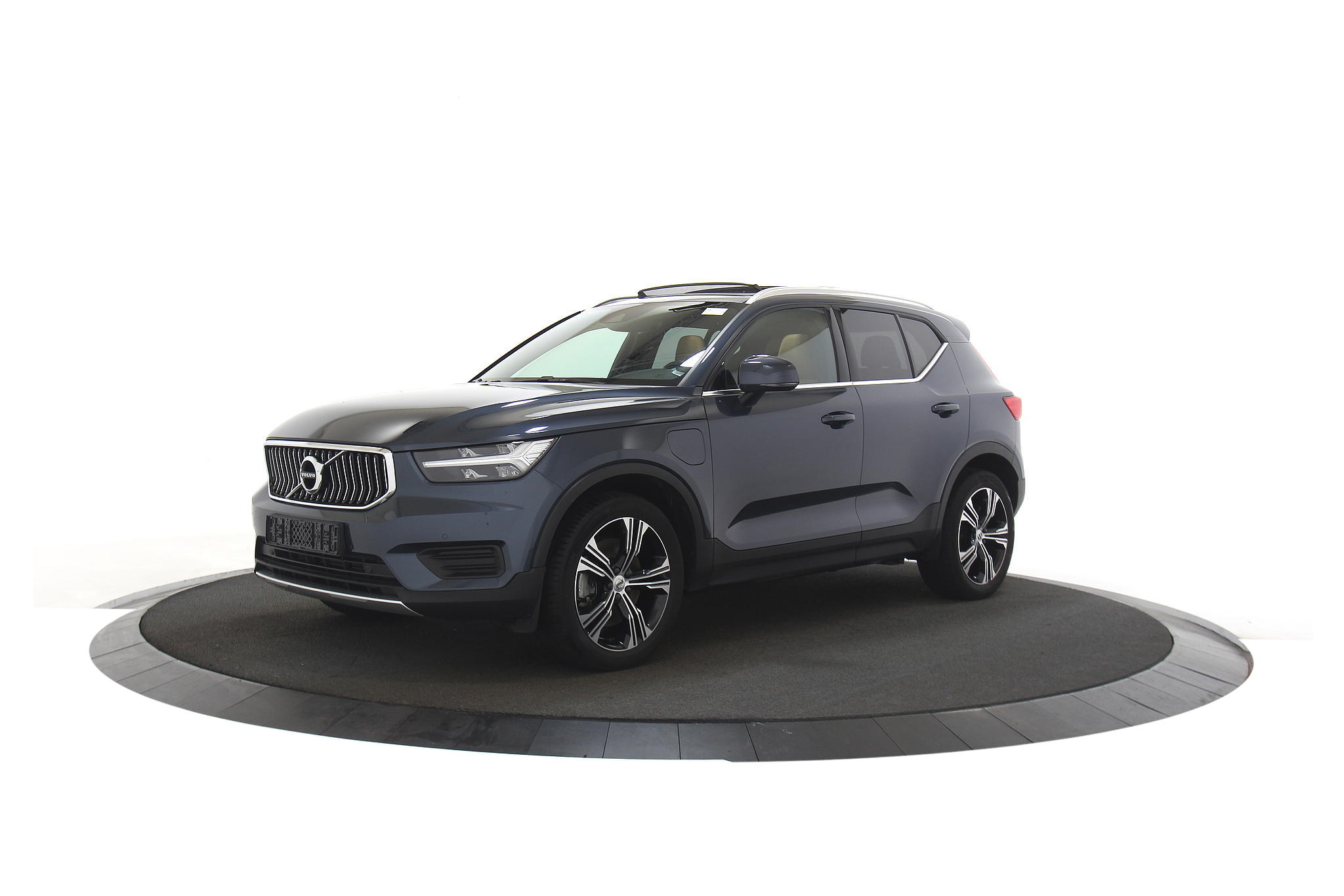 Volvo XC40 1.5 T4 Recharge Inscription |Pano|Stoelverwarming|