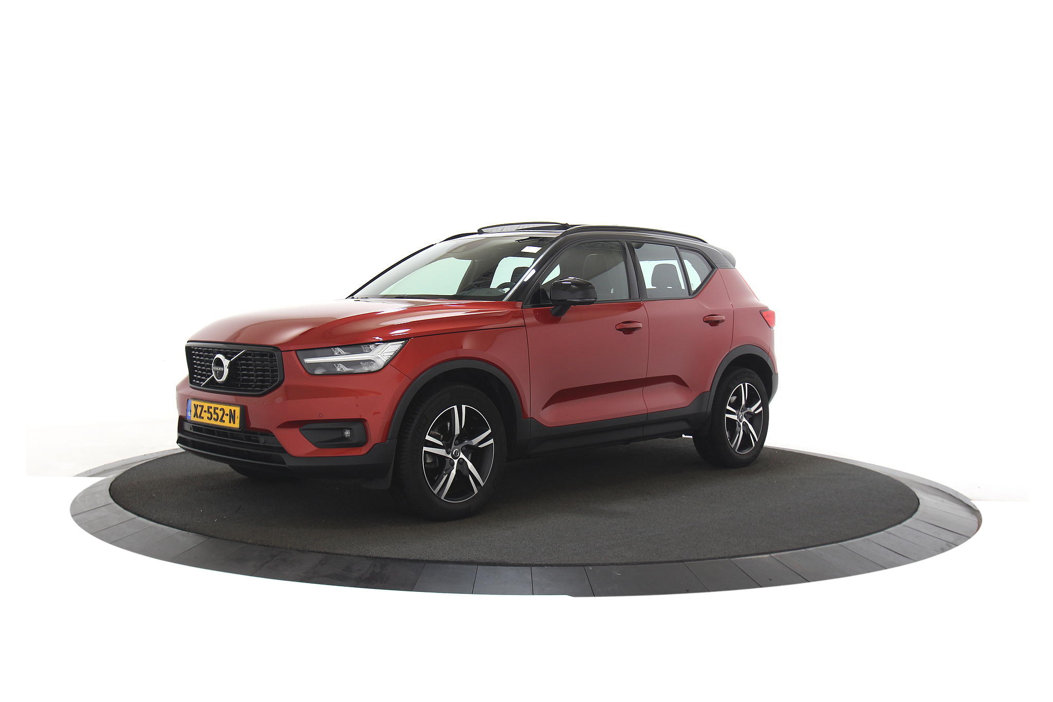 Volvo XC40 2.0 T4 R-Design