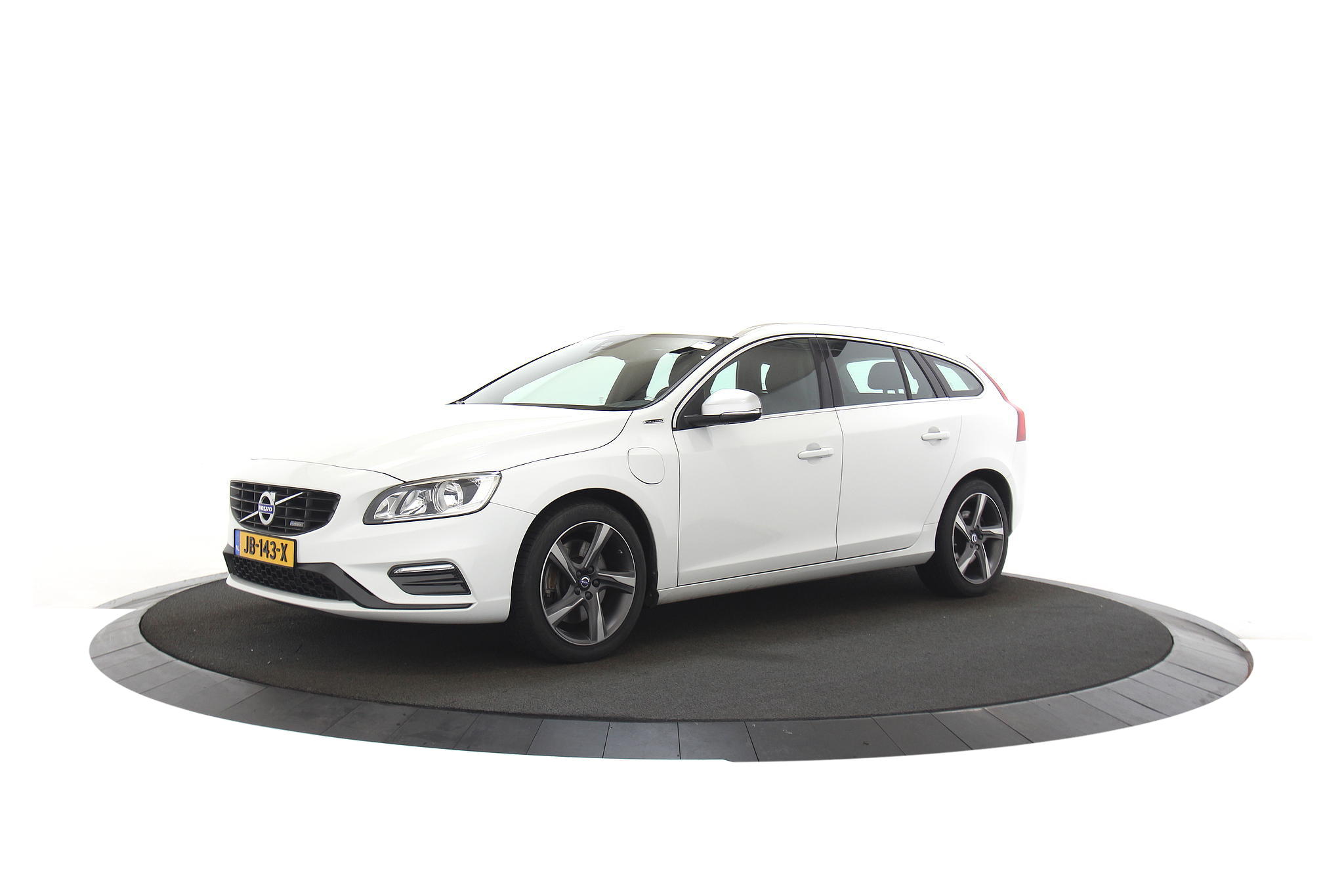 Volvo V60 2.4 D6 AWD Plug-In Hybrid R-Design