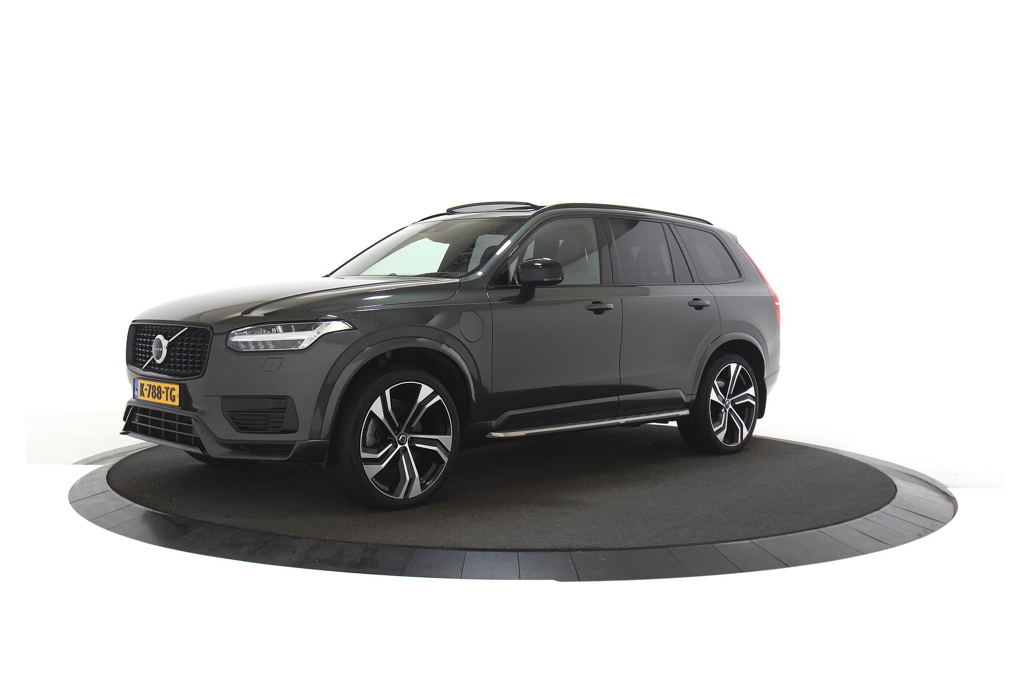 Volvo XC90 2.0 T8 Recharge AWD R-Design Pano Lucht B&W 7P ACC Trekhaak