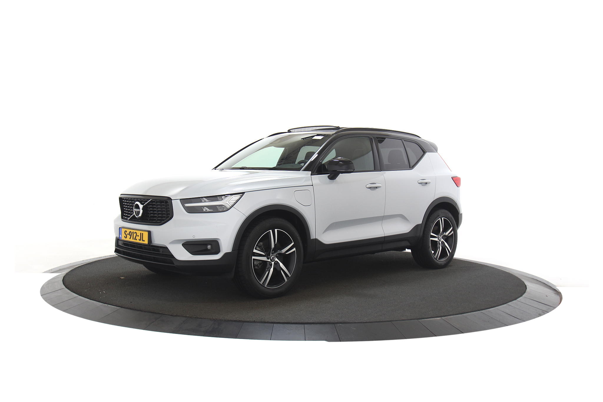 Volvo XC40 1.5 T5 Recharge R-Design