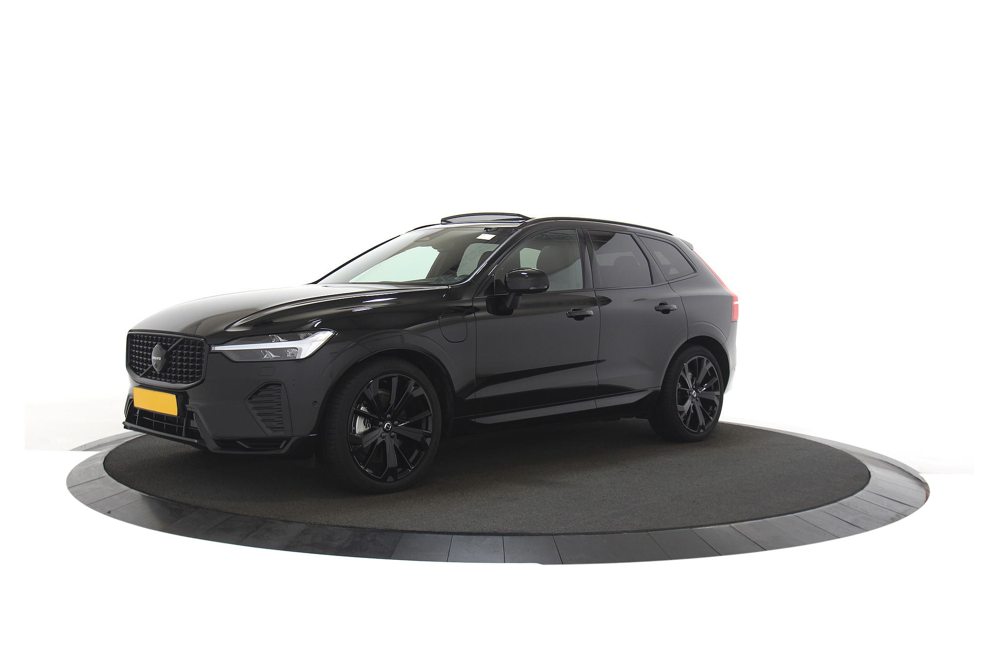 Volvo XC60 2.0 T6 Recharge Ultra Black Edition