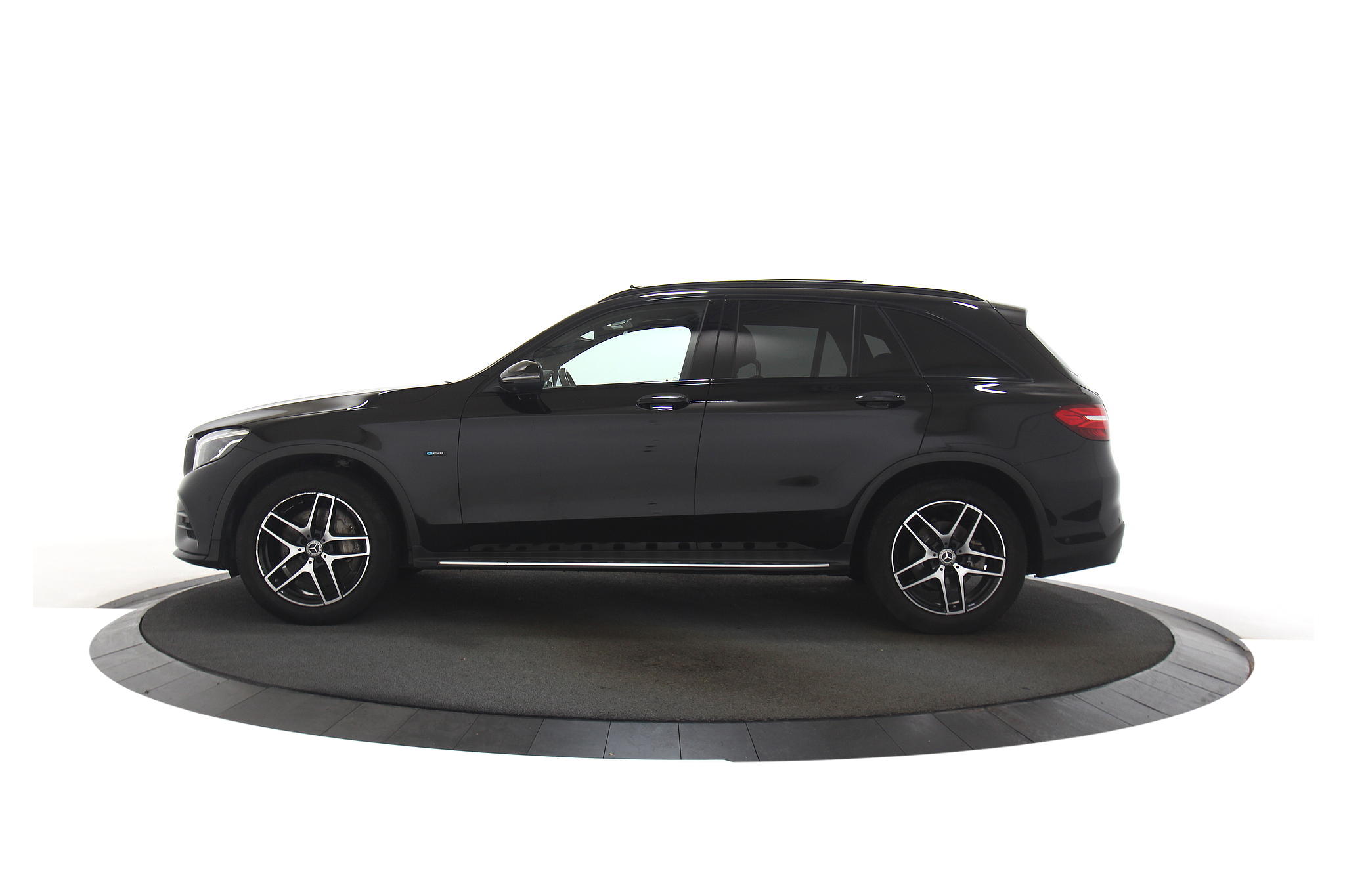 Mercedes-Benz GLC-Klasse 350e 4MATIC Business Solution AMG |Pano|Burmester|Luchtvering|Trekhaak|