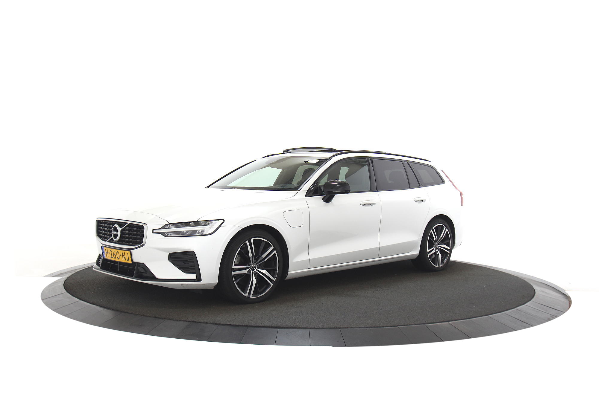 Volvo V60 2.0 T8 Twin Engine AWD R-Design