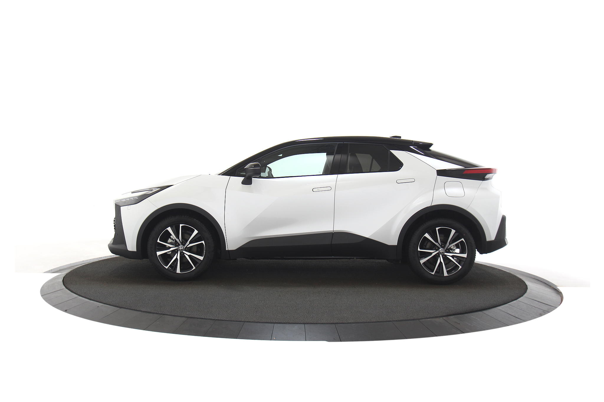 Toyota C-HR 1.8 Hybrid 140 First Edition Bi-Tone