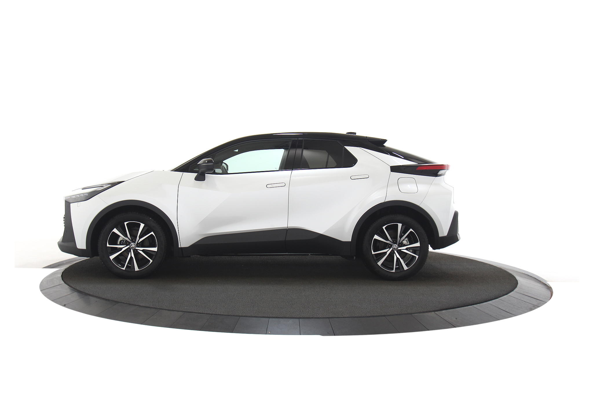 Toyota C-HR 1.8 Hybrid 140 First Edition Bi-Tone