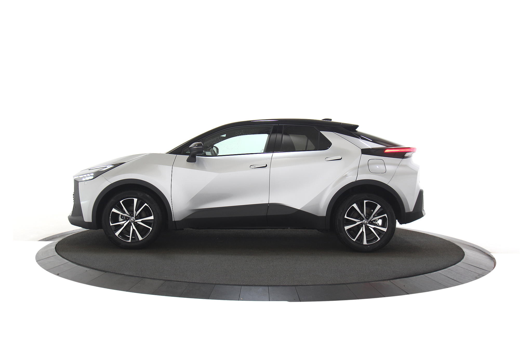 Toyota C-HR 1.8 Hybrid 140 First Edition Bi-Tone