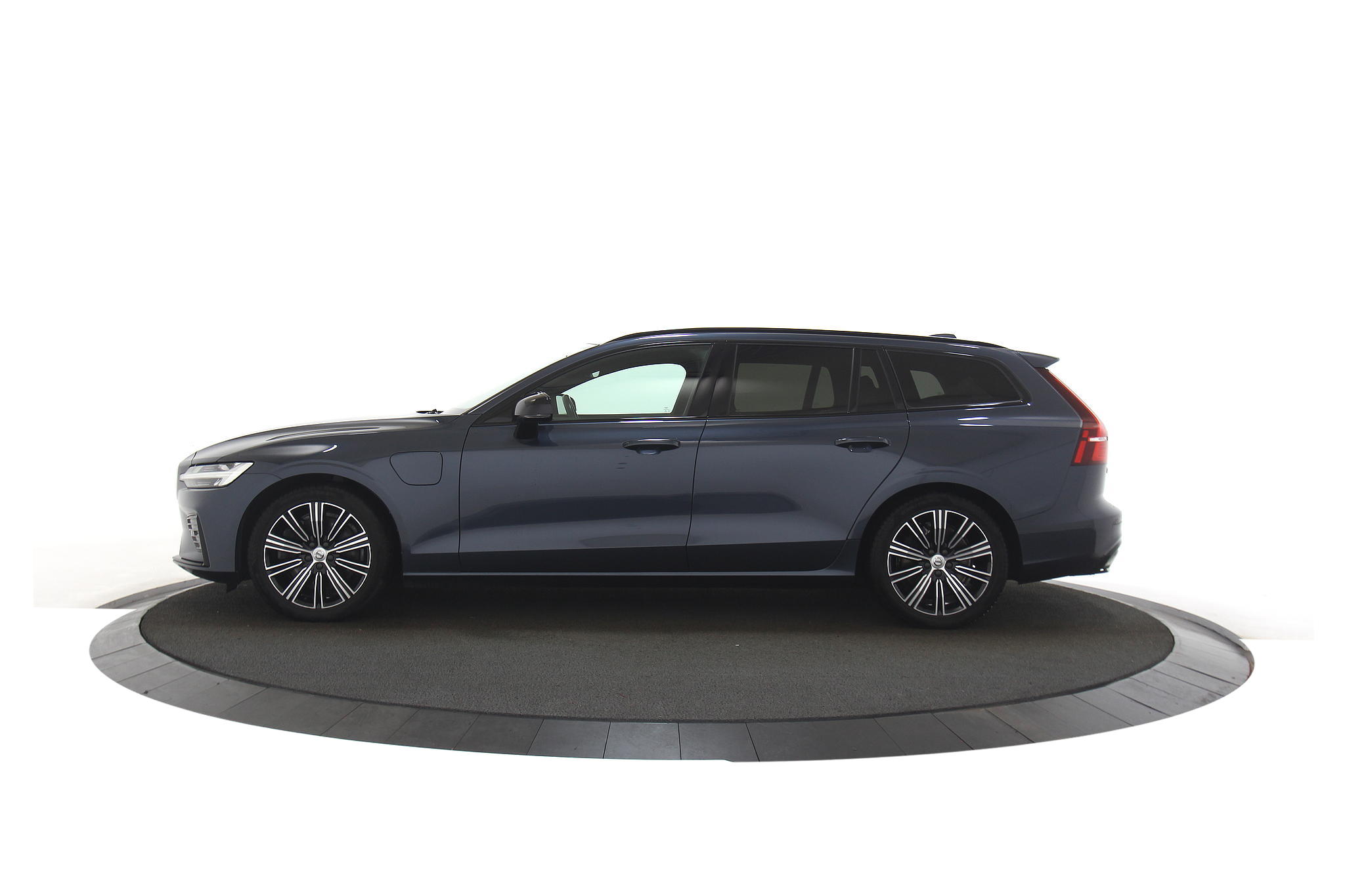 Volvo V60 T6 Recharge R-Design