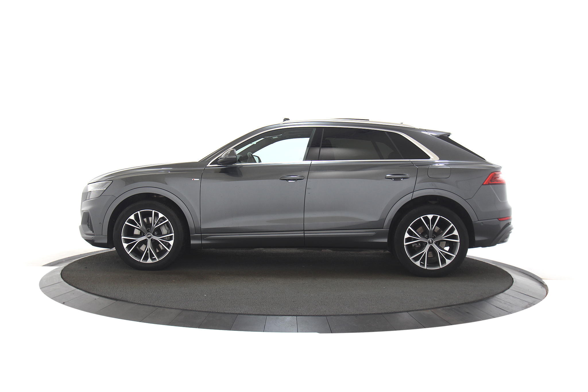 Audi Q8 55 TFSI e quattro Pro Line S |Pano|HUD|Adaptive|Luchtvering|