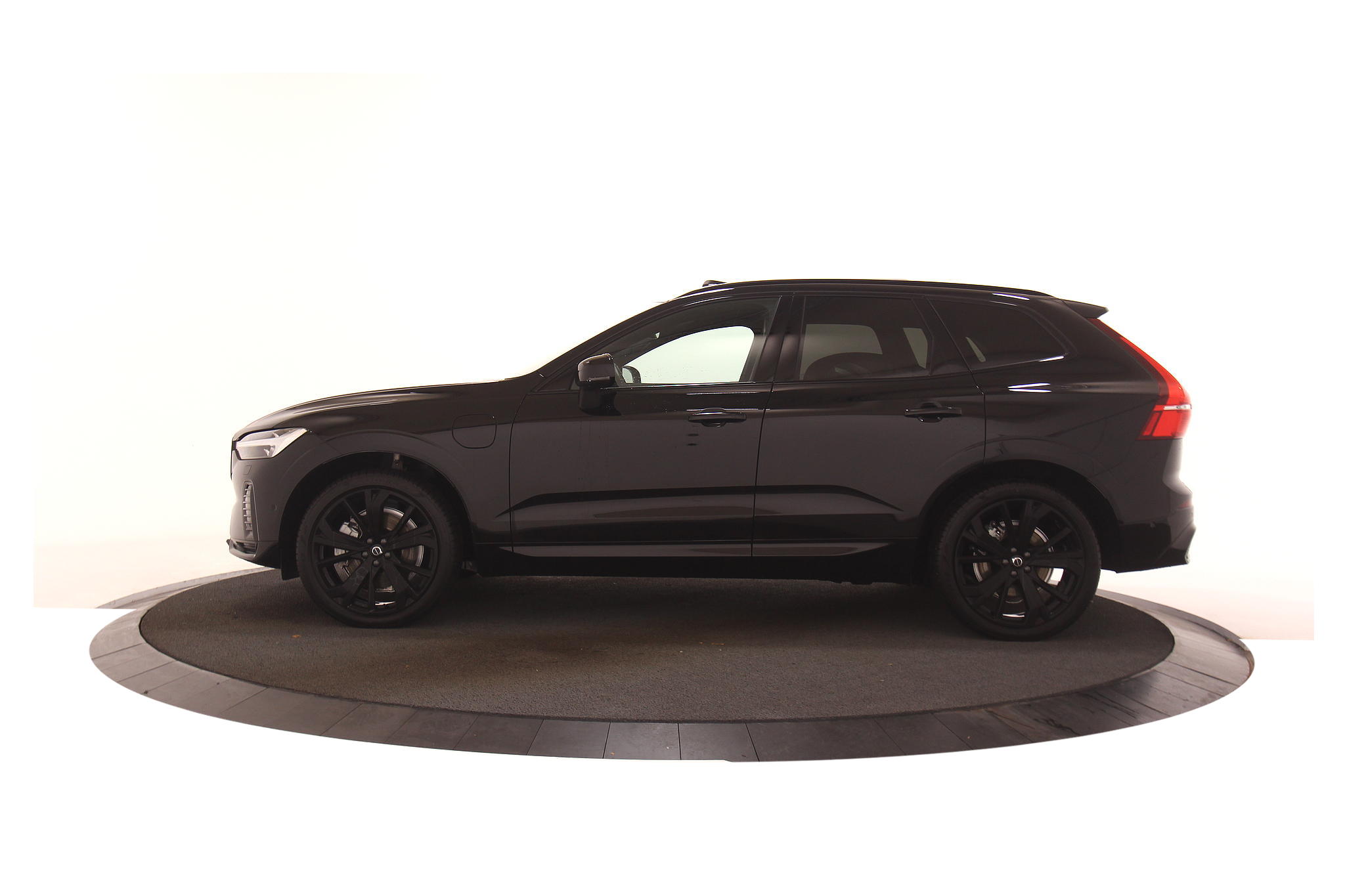 Volvo XC60 2.0 T8 Plug-in hybrid AWD Plus Black Edition