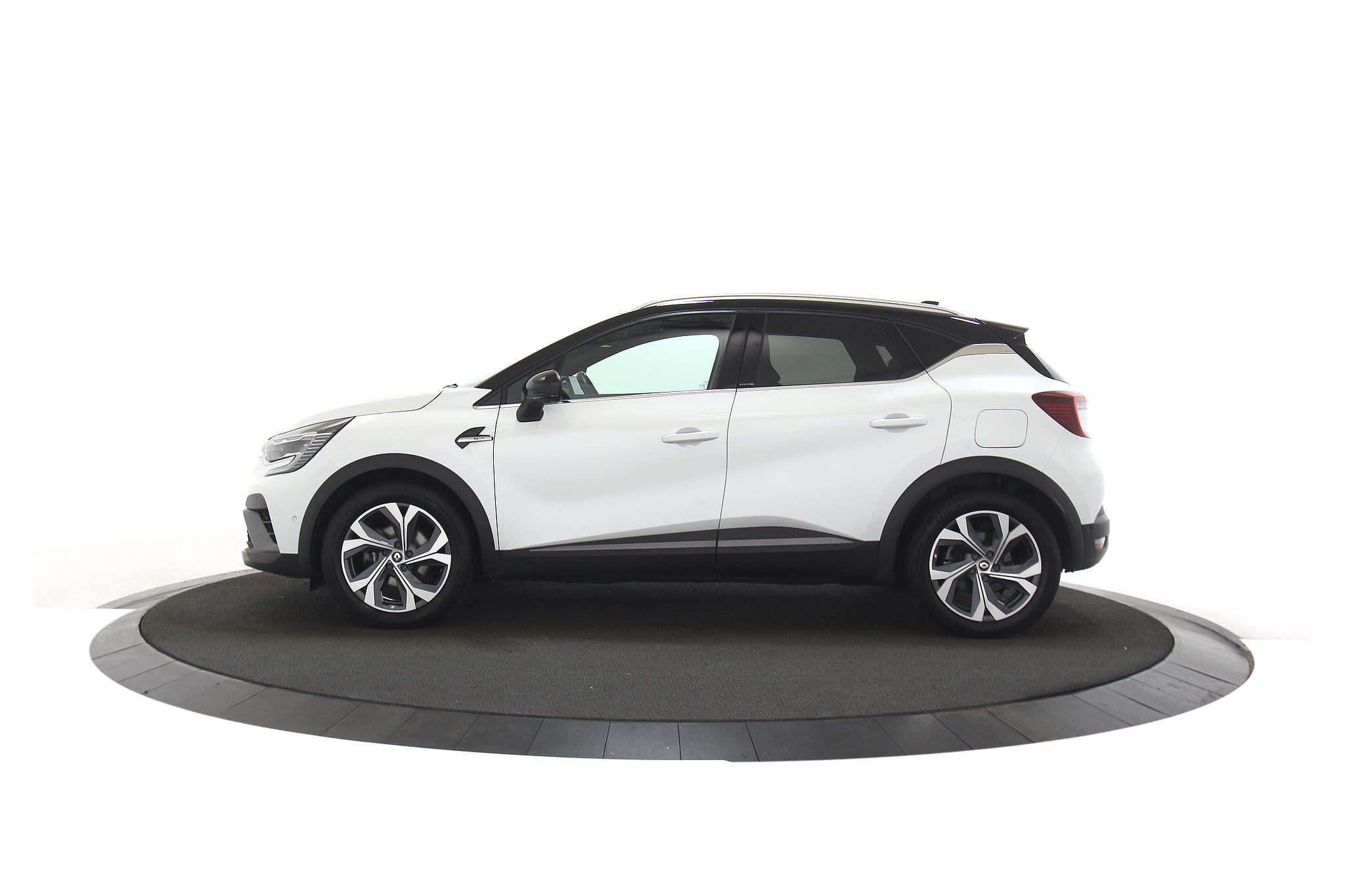 Renault Captur 1.6 E-Tech Plug-in Hybrid 160 R.S. Line Bose ACC 360 Cam Stoel/stuurverwarming