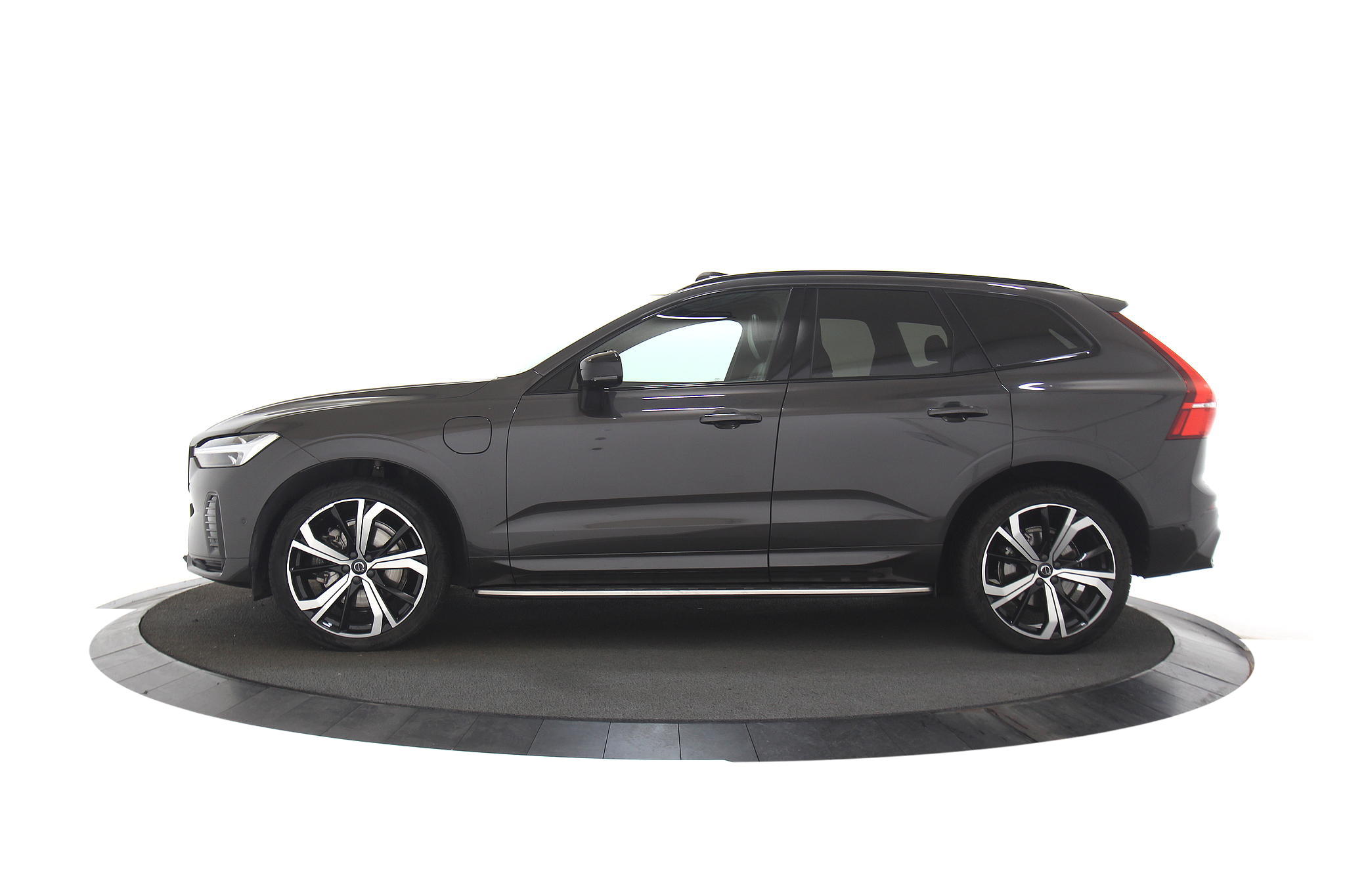 Volvo XC60 2.0 T8 Recharge Plus Dark|H&K|Memory|Pano|21″|