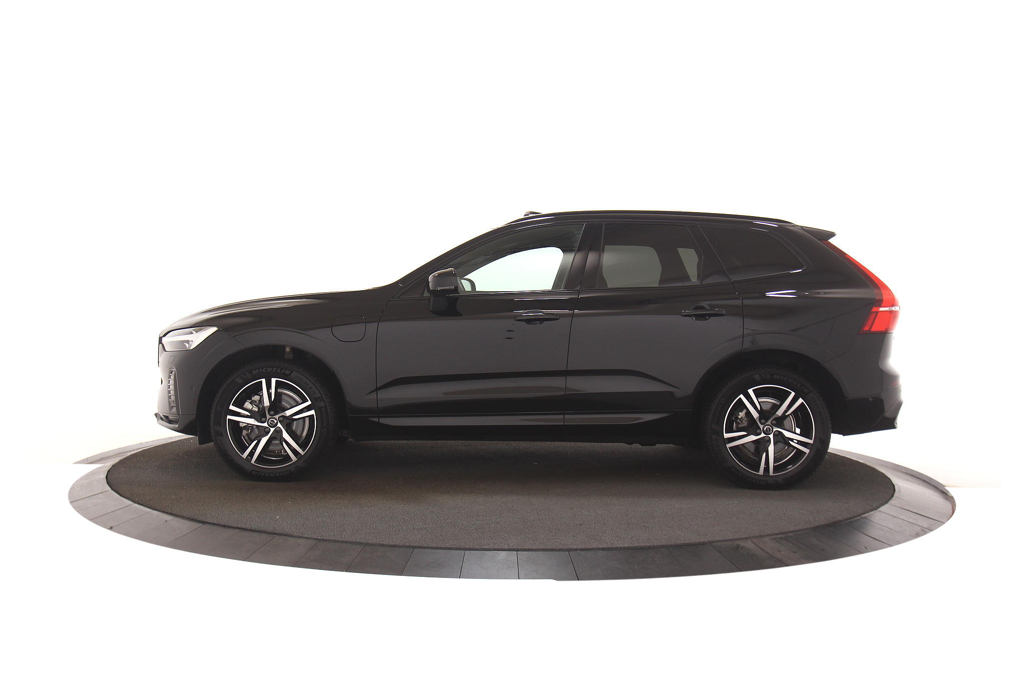 Volvo XC60 2.0 T6 Recharge Ultimate Dark |HUD|H&K|Memory|Pano|