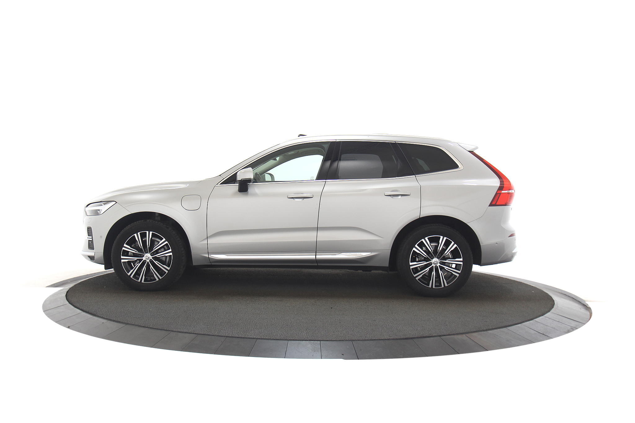 Volvo XC60 2.0 T6 Recharge Inscription Facelift |Memory|B&W|Stoelverwarming/verkoeling|HUD|Trekhaak|