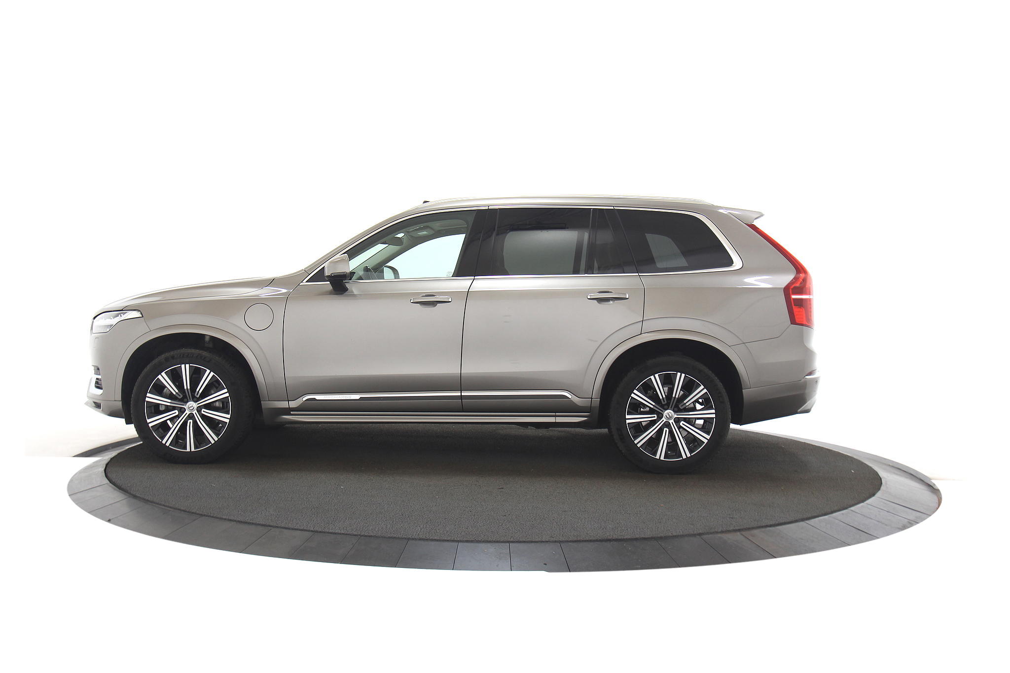 Volvo XC90 2.0 T8 Recharge Inscription |B&W|Luchtvering|Pano|Stoelverwarming/verkoeling|HUD|