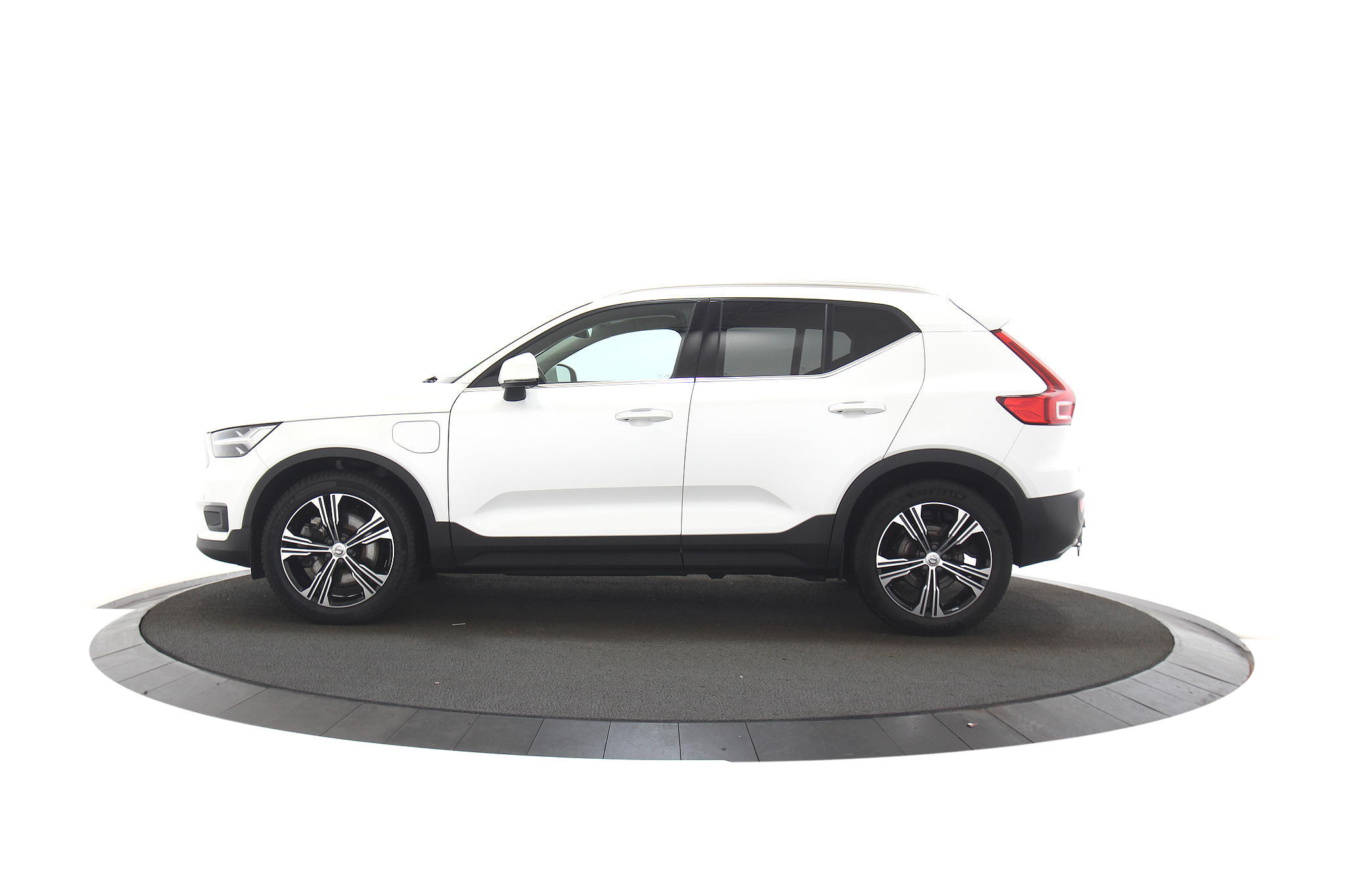 Volvo XC40 1.5 T5 Recharge Inscription Leder Metallic Stoelverwarming Trekhaak