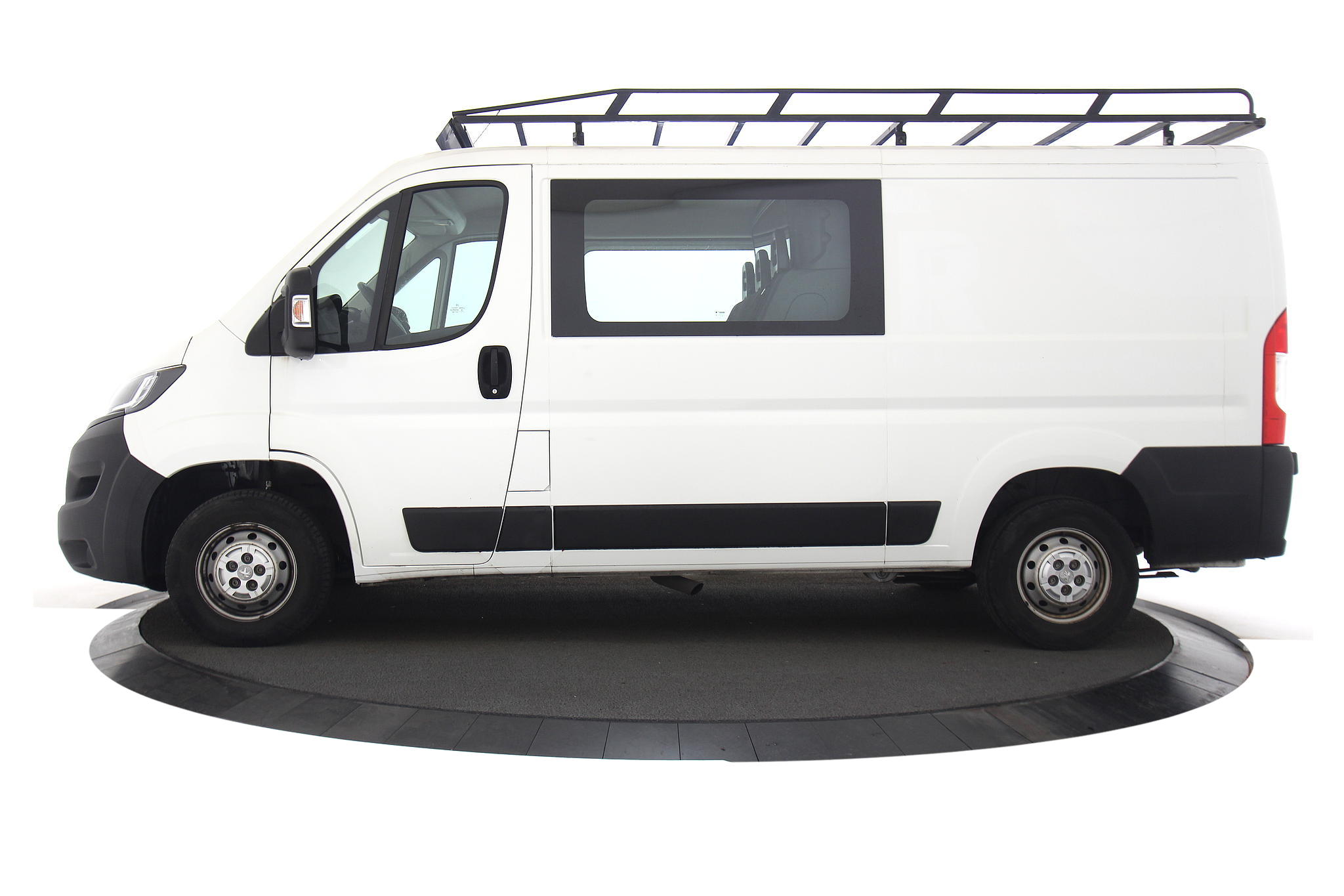 Peugeot Boxer 330 2.0 BlueHDI L2H1 Premium DC