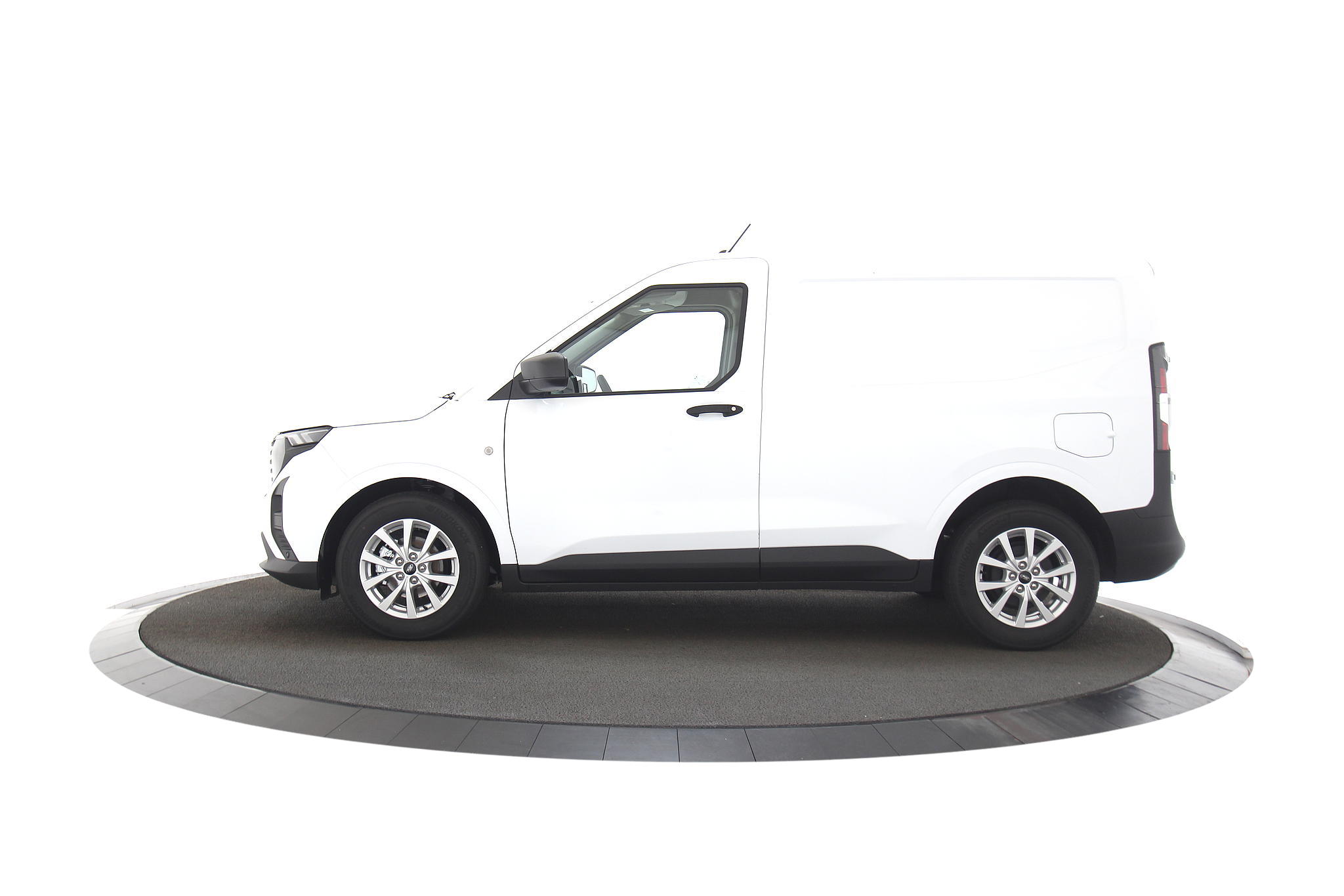 Ford Transit Courier 1.5L ECOBLUE 100PK TREND 16 IN. LICHTMETALEN VELGEN, 10-SPAAK0S , LED LAADRUIMTEVERLICHTING , LED DAGRIJVERLICHTING , PARKING PACK , TREKHAAK BPM VRIJ